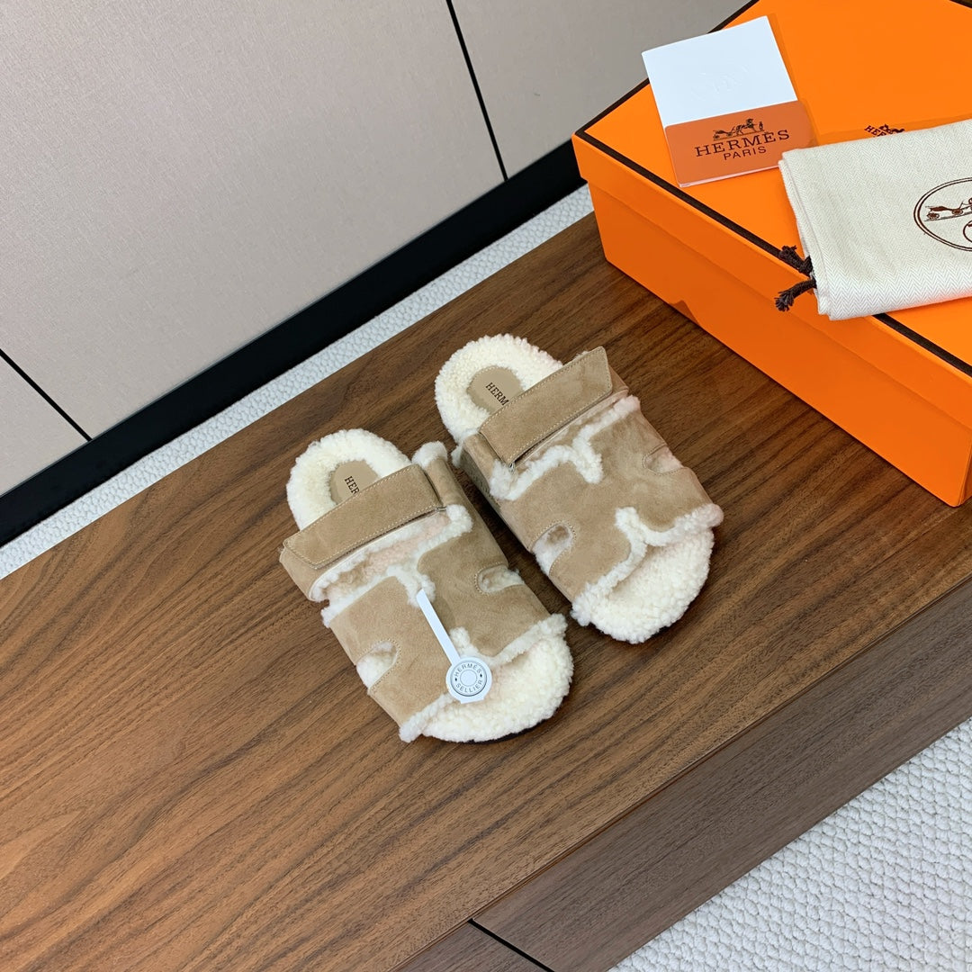 HM Chypre Sandal In Light Brown Mix White Fleece And Suede 984197