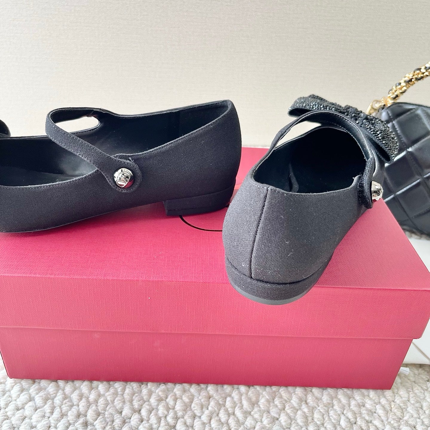 VT 25 Bow Diamond Marry Jane Flat Black Silk