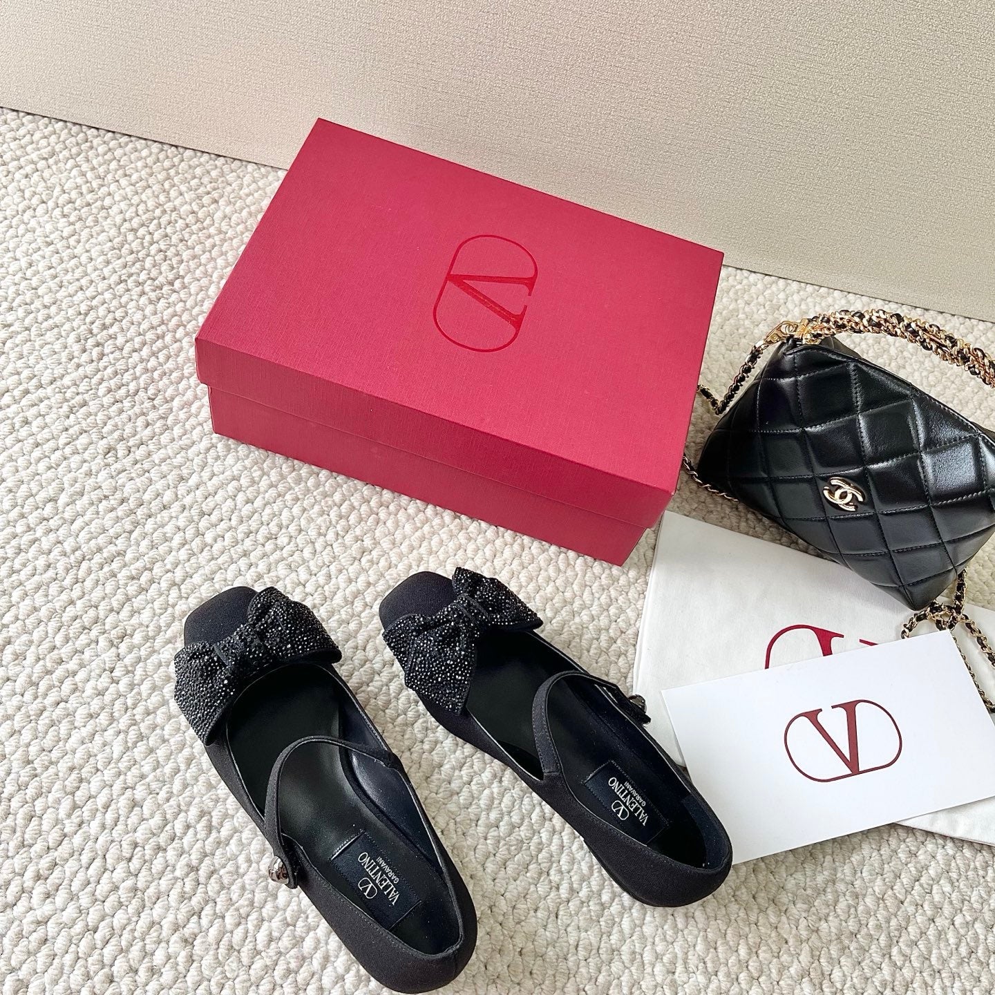 VT 25 Bow Diamond Marry Jane Flat Black Silk