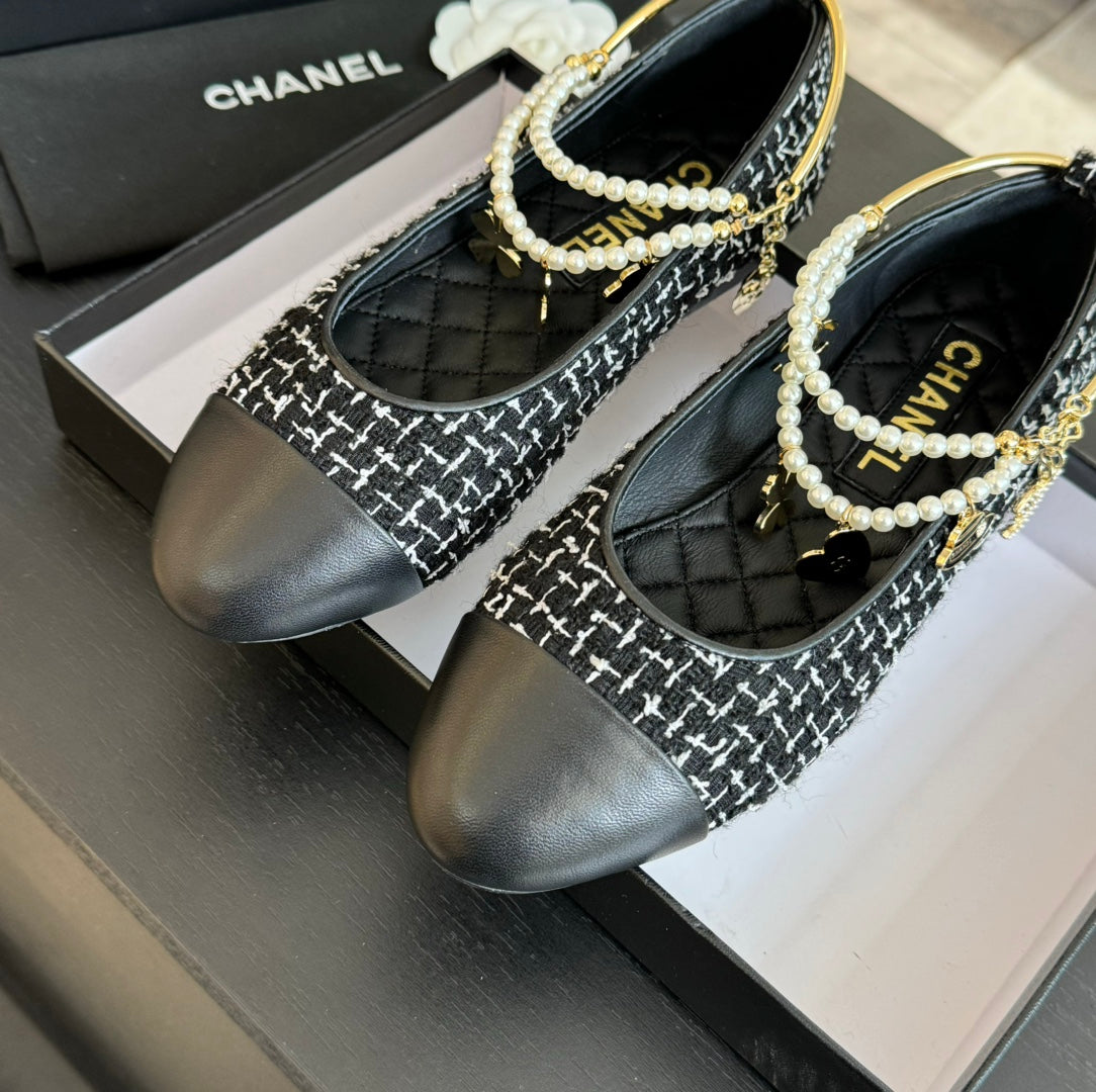Double Strap Chunky Heel Mary Jane Shoes Black/White Caro