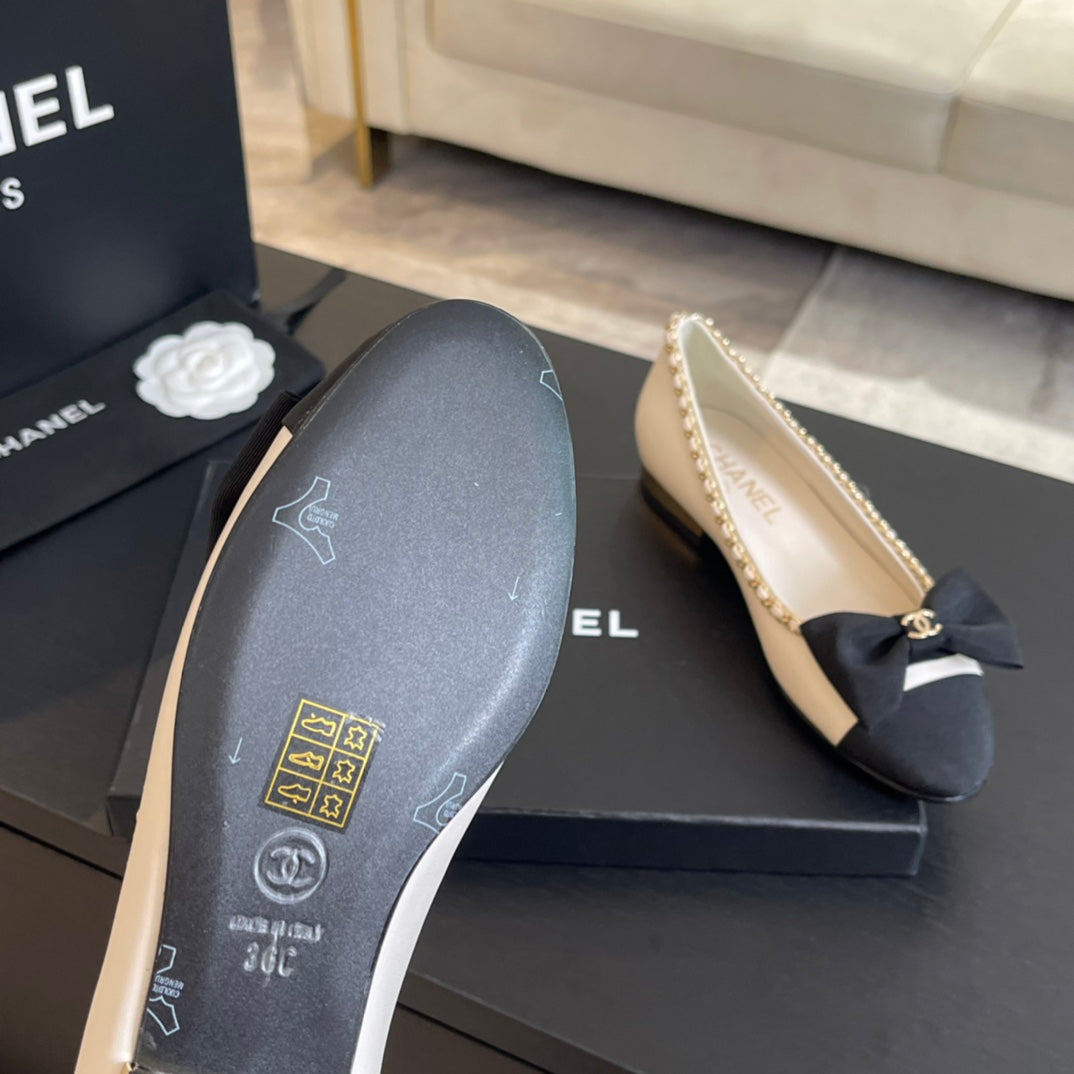 BALLET FLAT WHITE CALFSKIN AND FABRIC