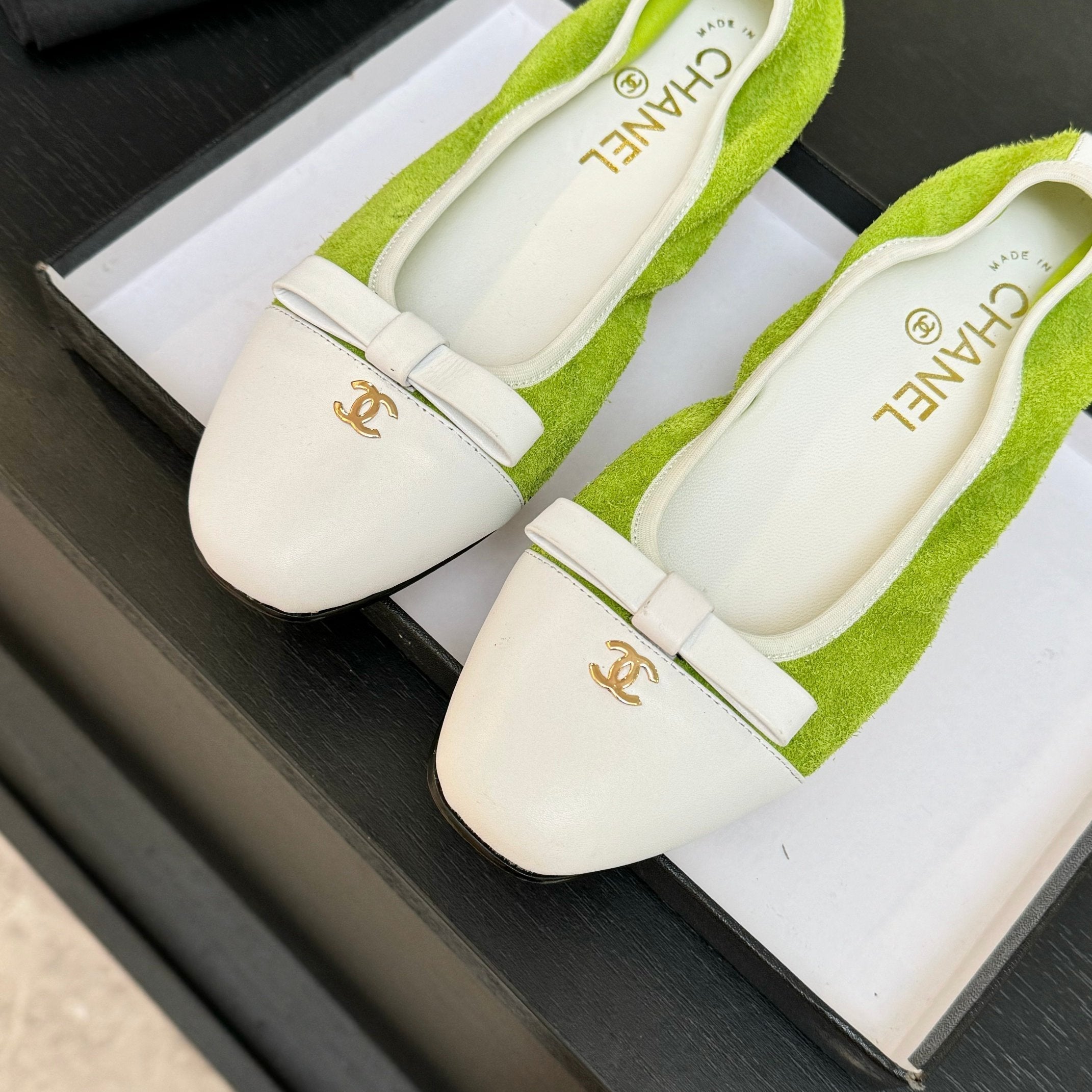 CC Ballet Flats Green Cowhide 313472