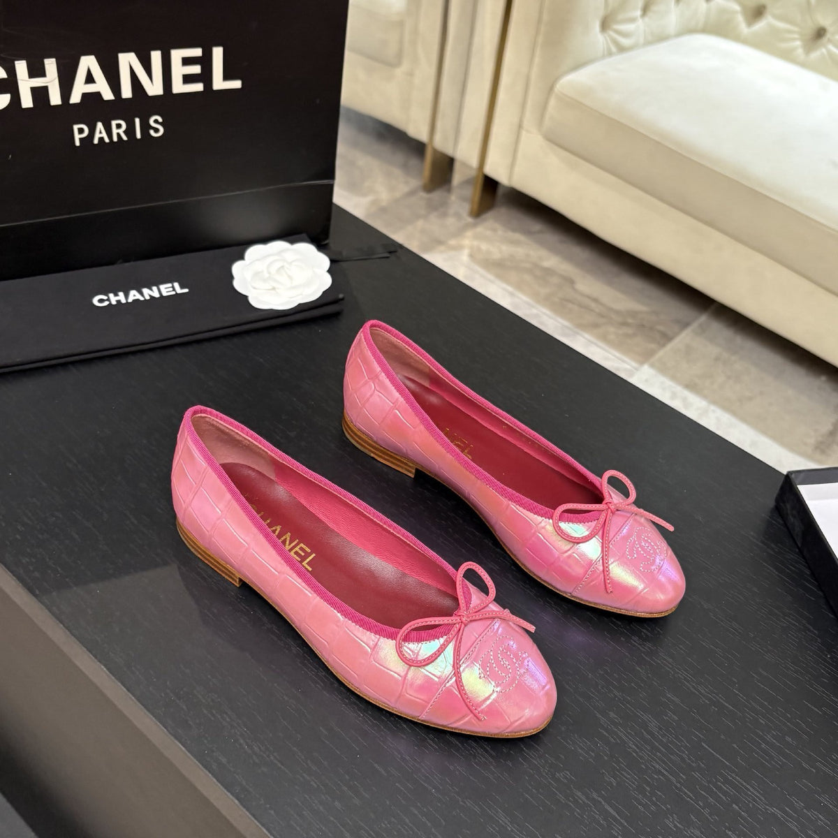 Chanel 2026 Two-Tone Shoe Cowhide 168113