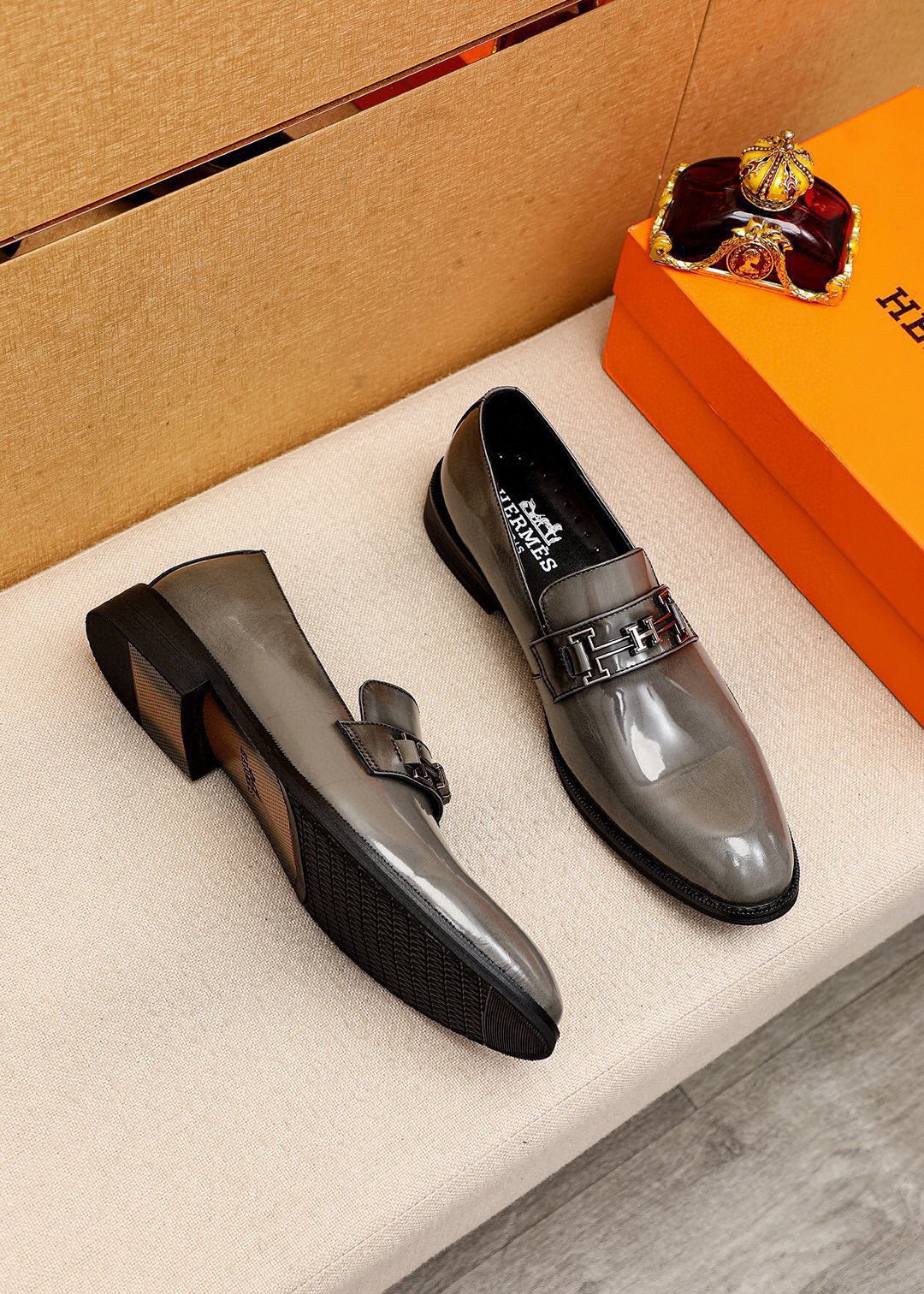 HM Men's Loafers Grey Patent Leather 679793