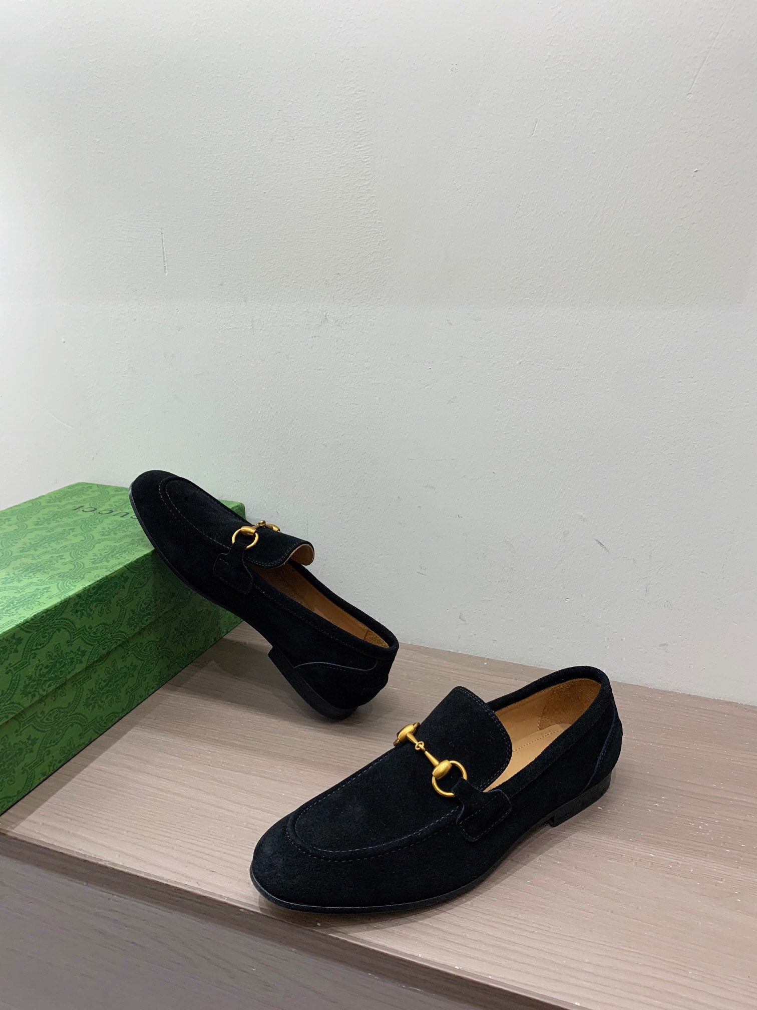 GG Men's Jordaan Loafer Black Suede 542493