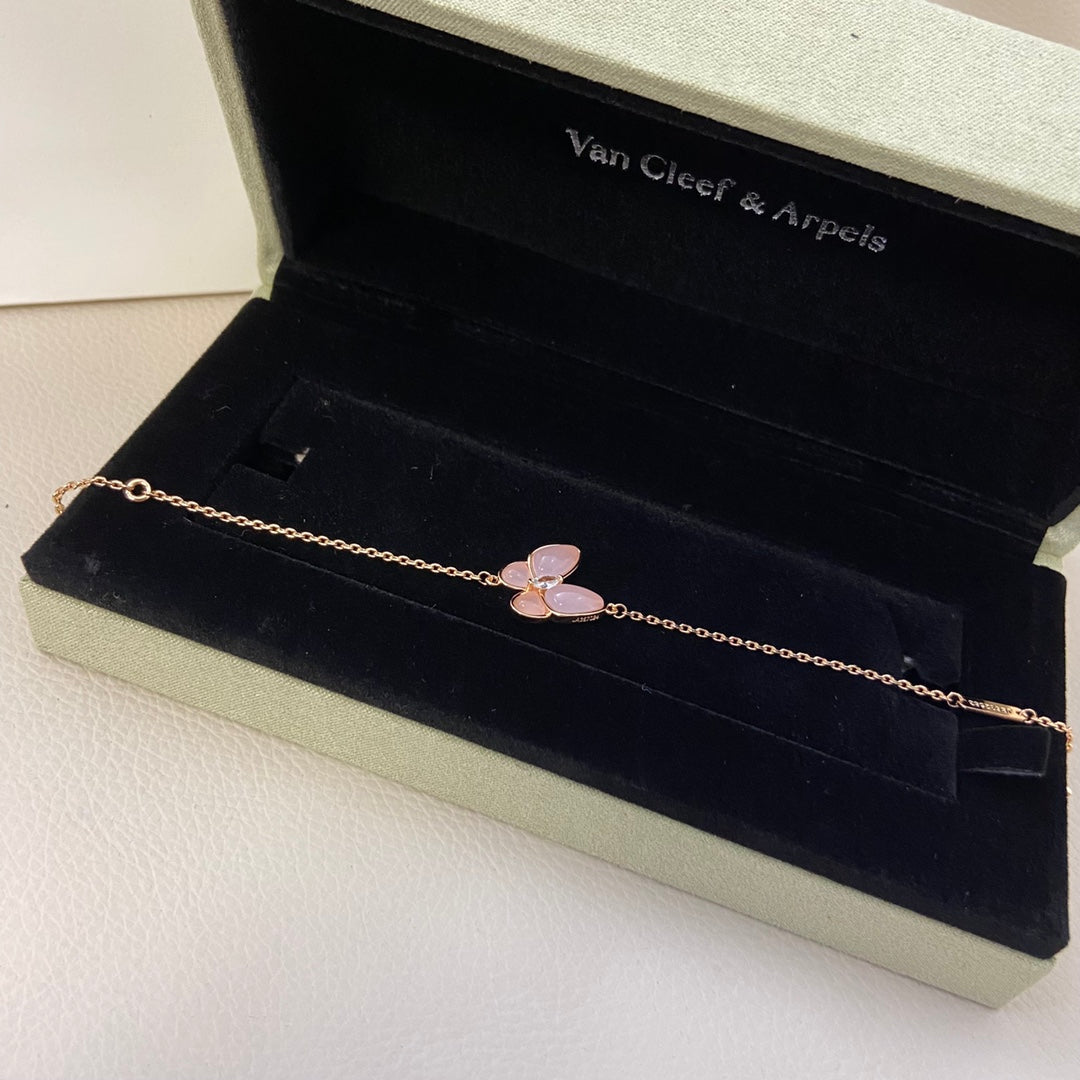 VCA Butterfly Pink Mop Pink Gold 1 Motifs Bracelet