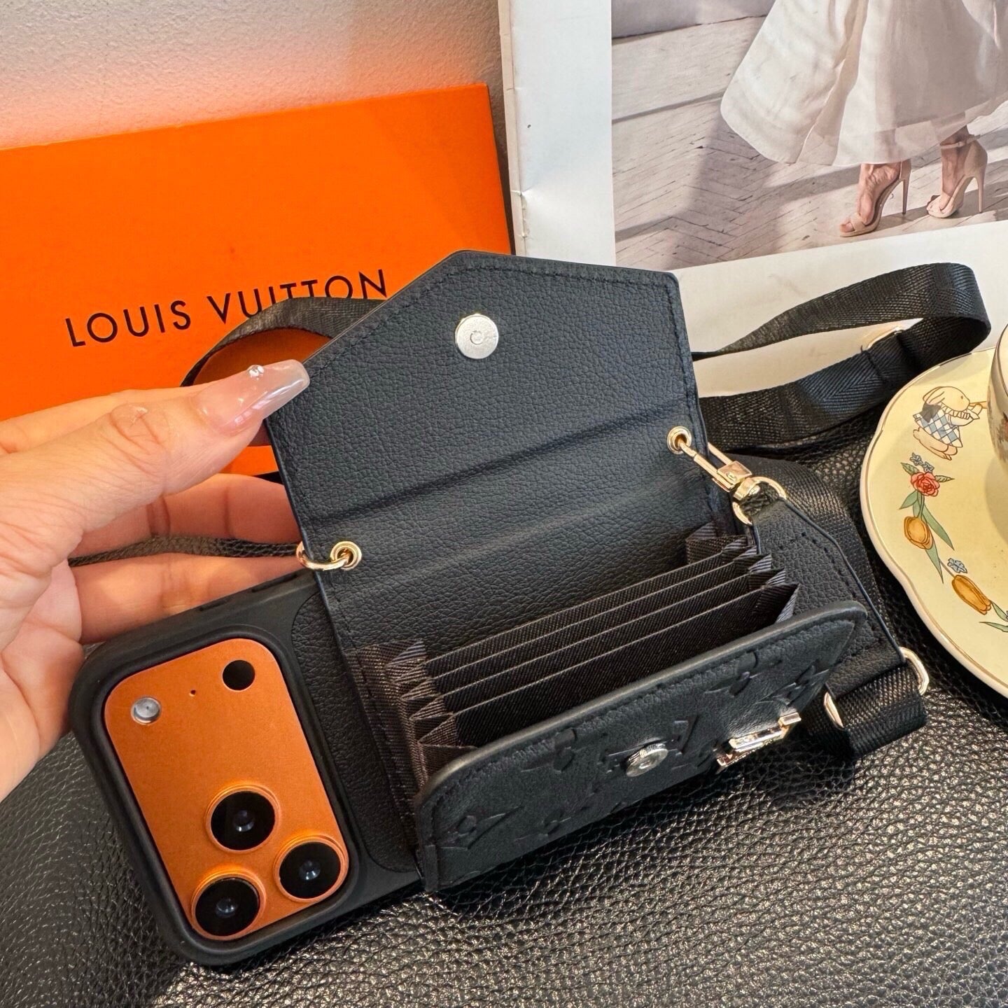 Louis Vuitton Card Holder Crossbody Phone Case 393895
