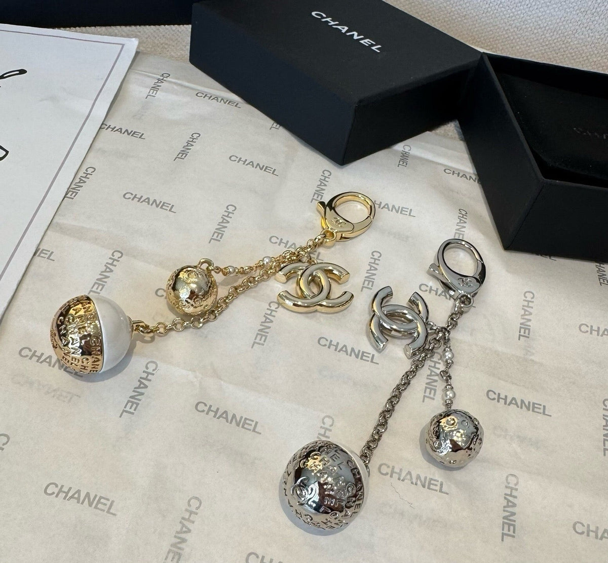 Chanel Pearl Charm 415602