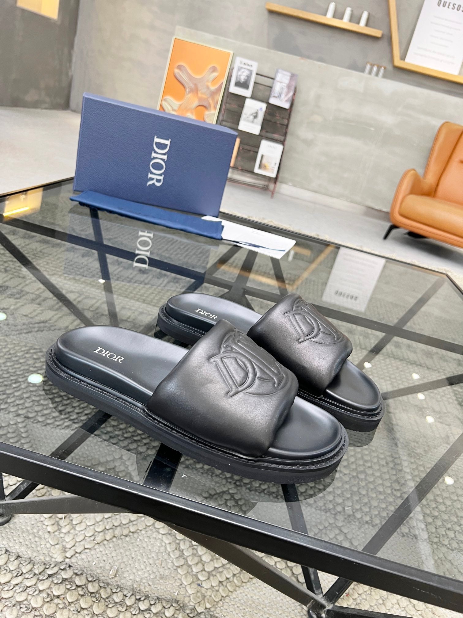 CD AQUA SLIDE SANDAL BLACK CALFSKIN