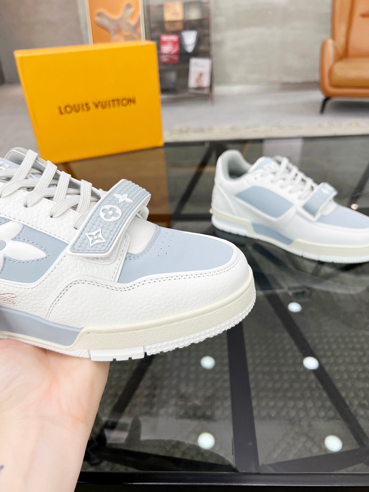 LV TRAINER SNEAKER WHITE CALFSKIN MIX LIGHT BLUE SUEDE