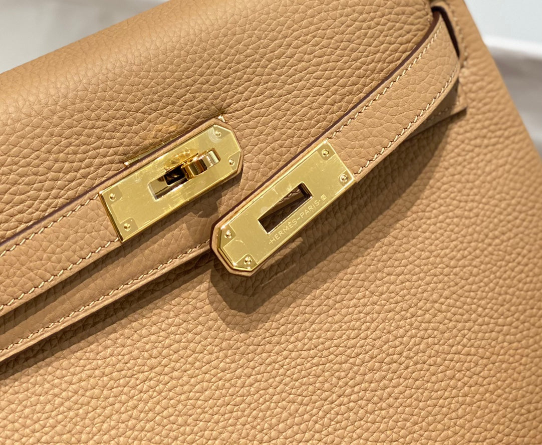 HM KELLY 28CM BEIGE TOGO GOLD HARDWARE