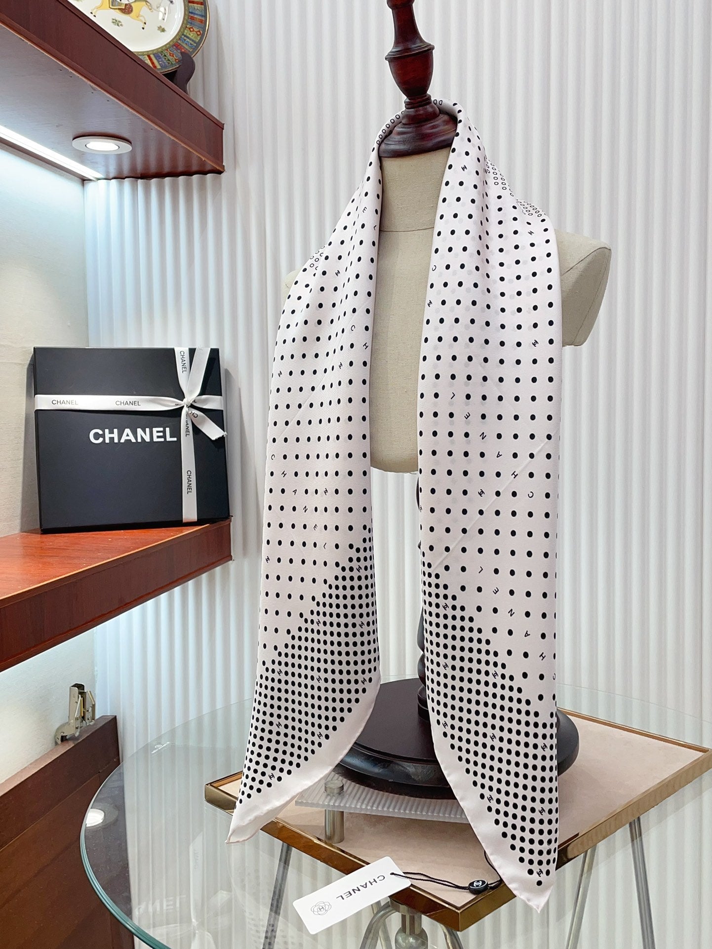 CC Square Scarf 90 CM In White Black Polka Dot Silk Twill  166292
