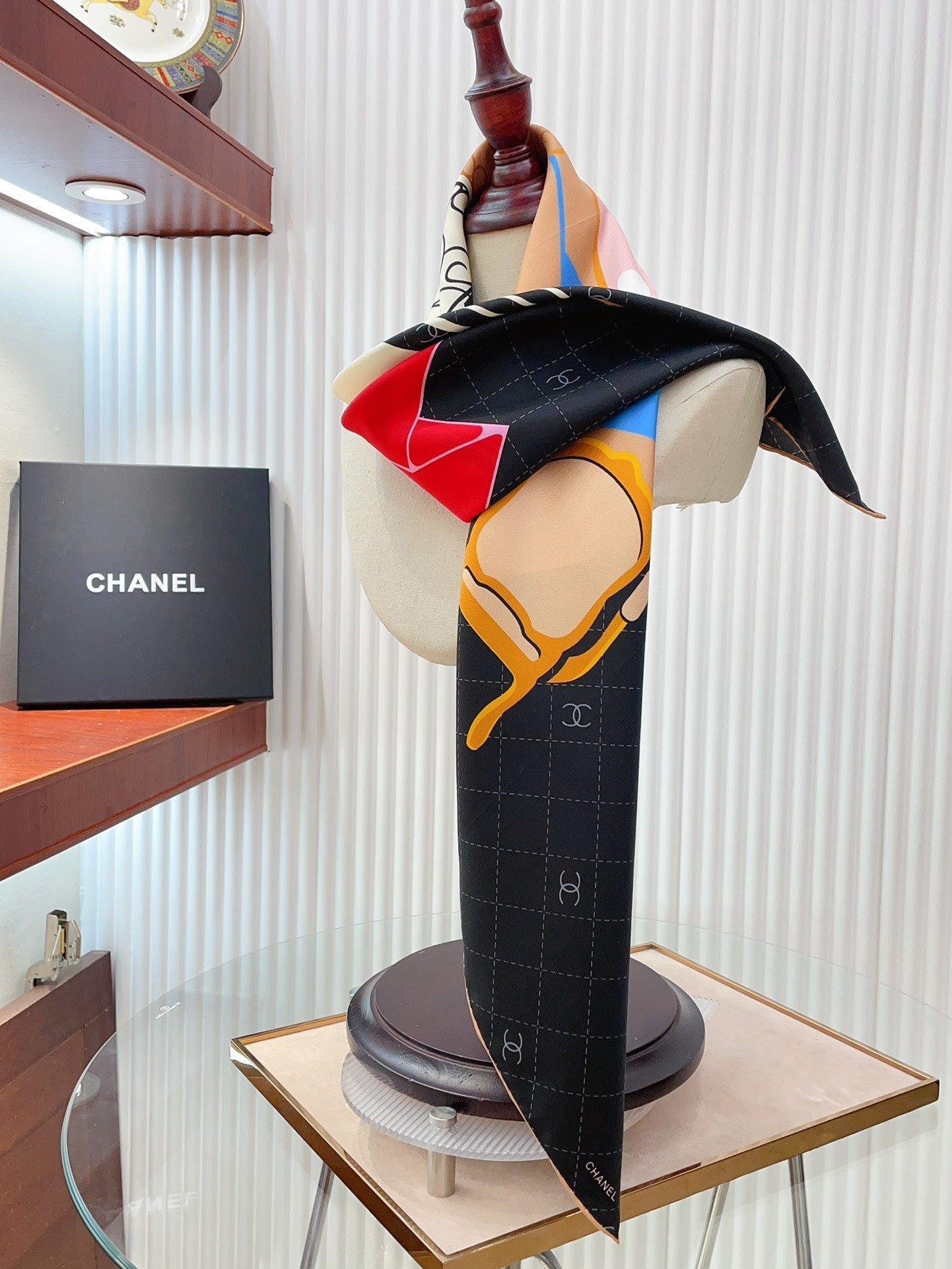 CC Square Scarf 90 CM In Black Colorful Silk Twill  187429