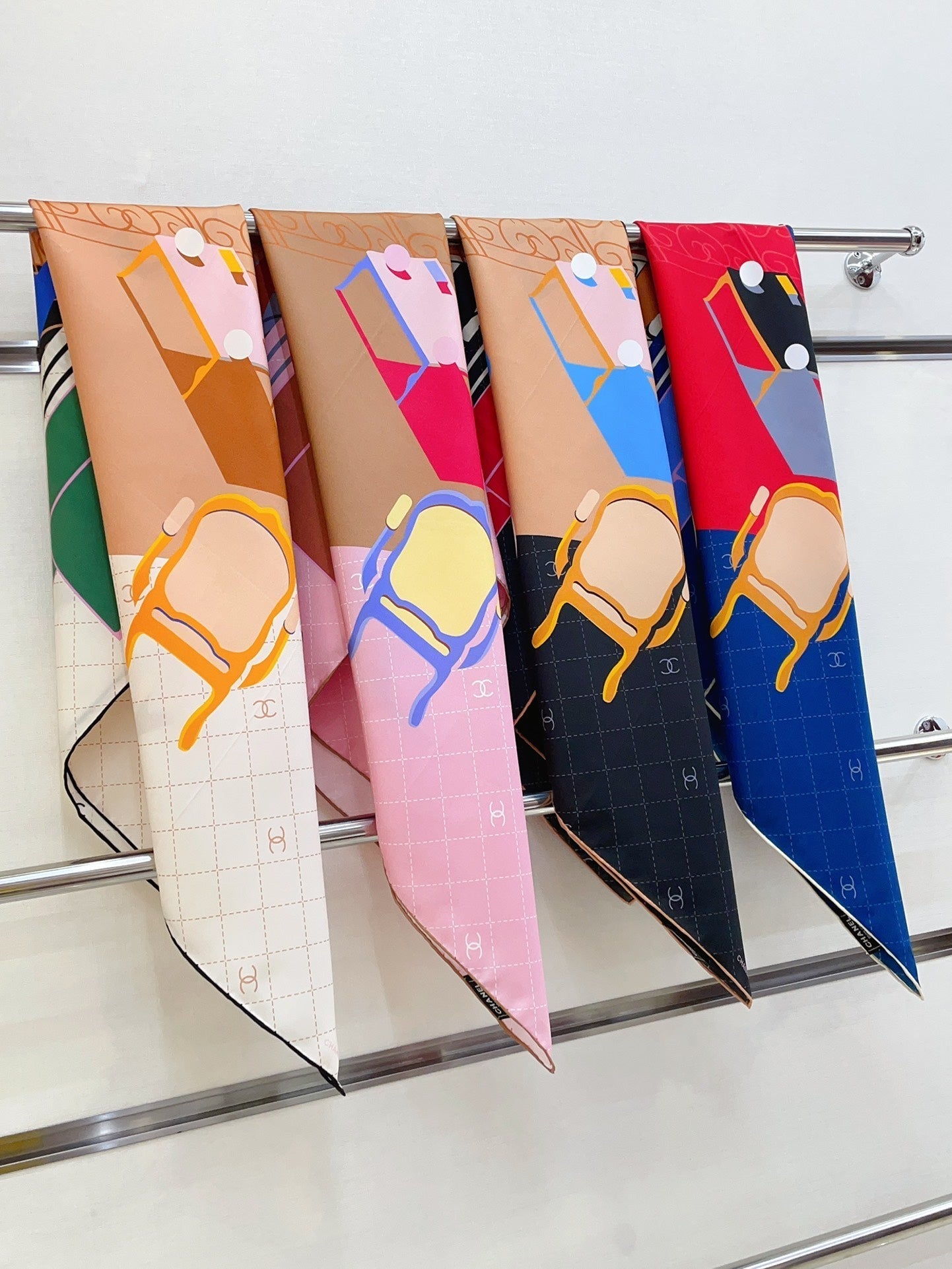 CC Square Scarf 90 CM In Black Colorful Silk Twill  187429
