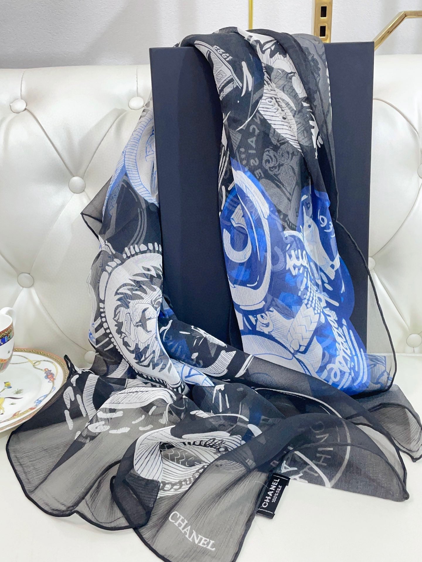 CC Square Scarf 110 CM In Colorful Shunyu Qiao Silk 190027