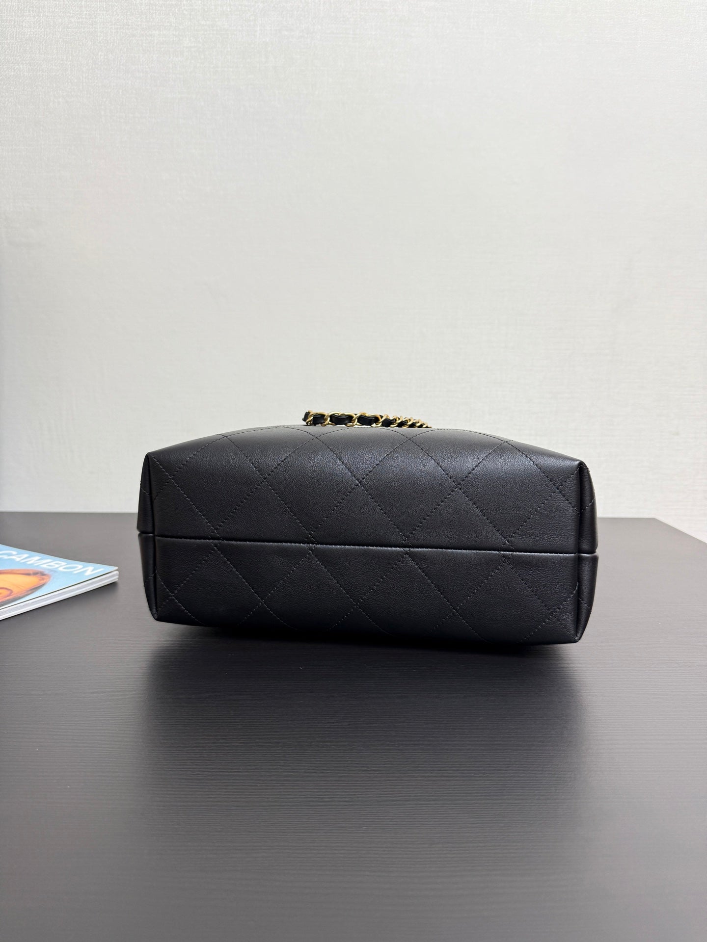 CC 25A Tote Bag 28cm Black Calfskin