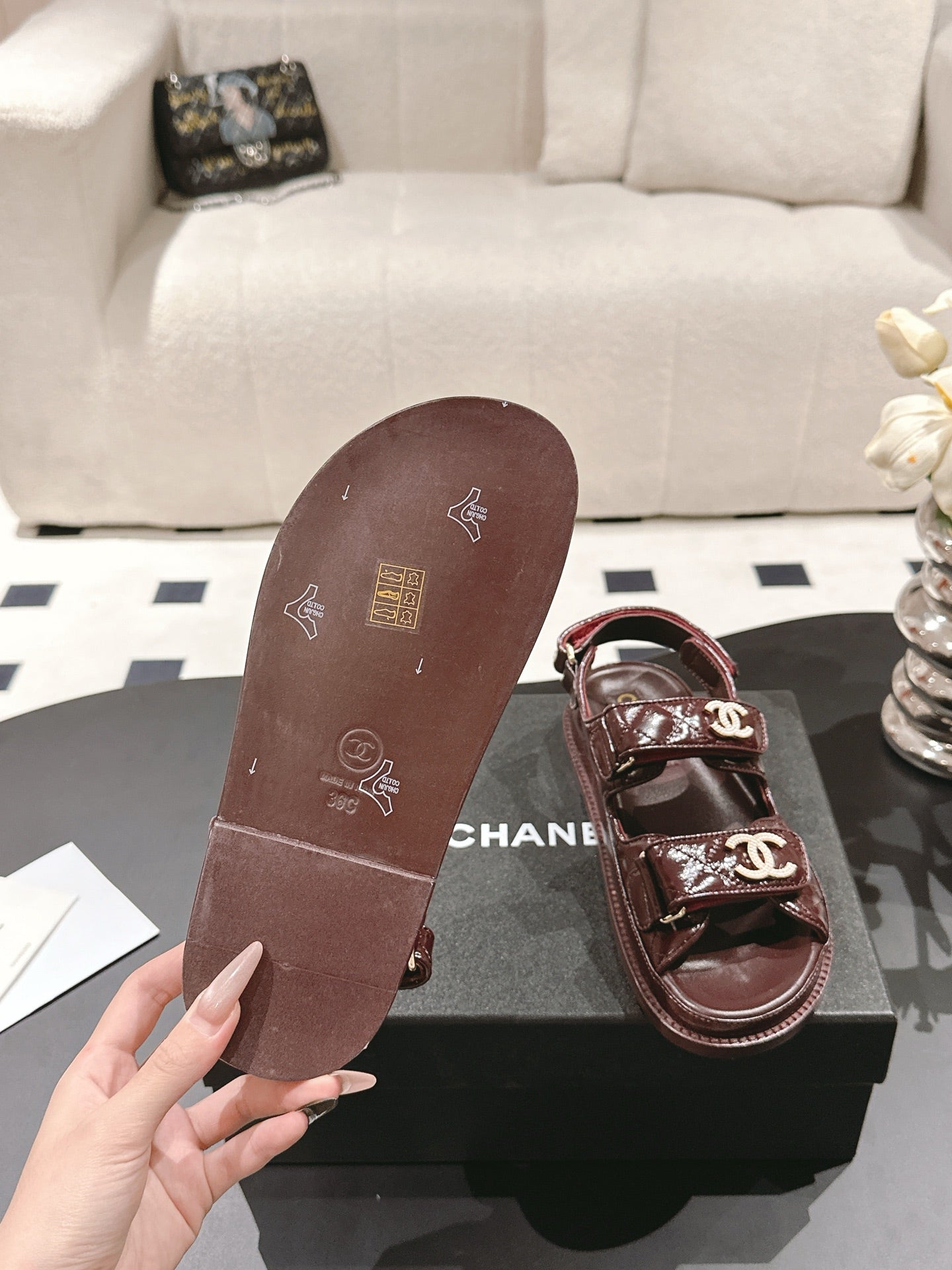 CC 25 Dad Deals Sandals Deep Brown Patent Leather 237587
