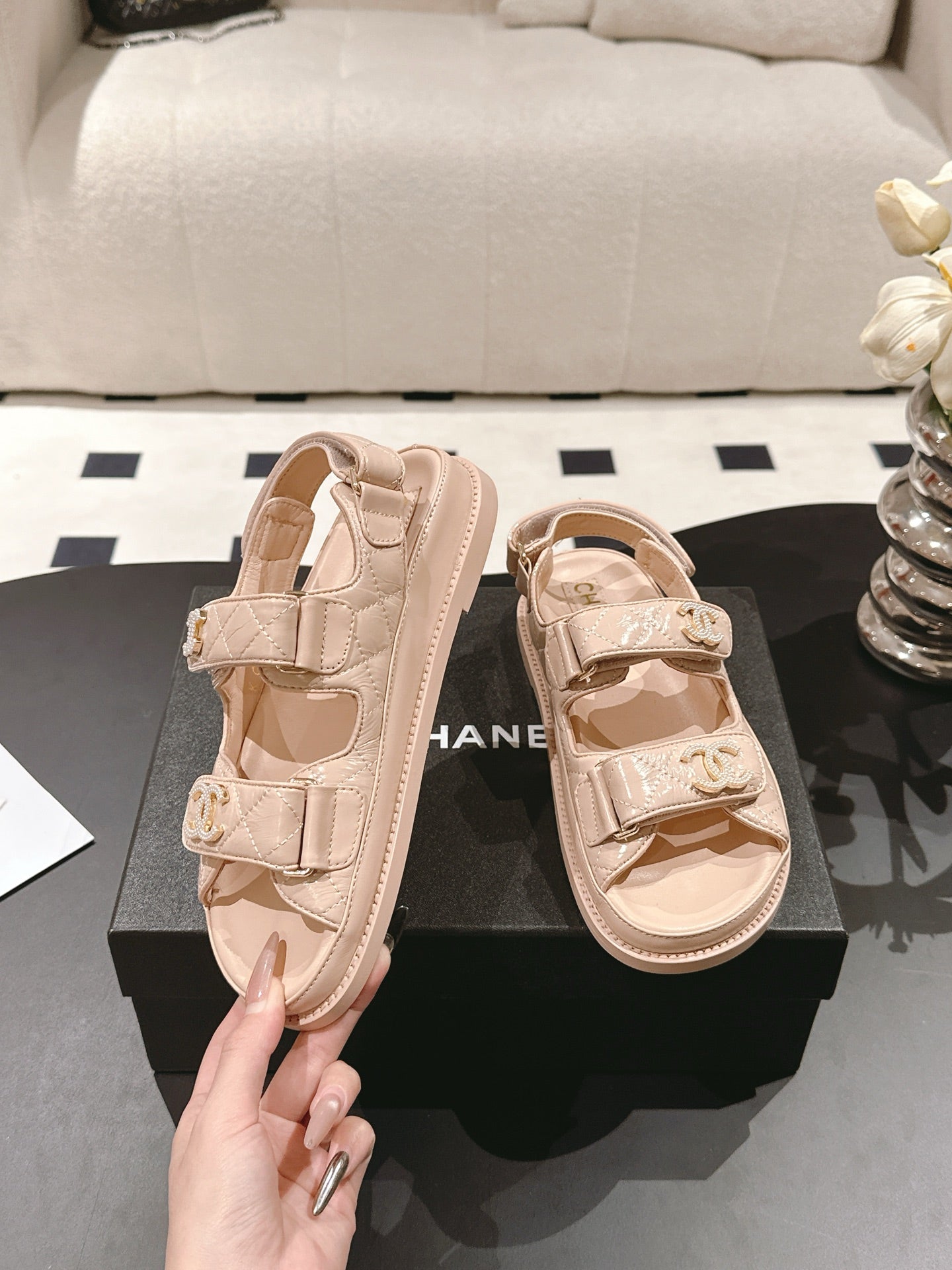 CC 25 Dad Deals Sandals Putty Pink Patent Leather 237591