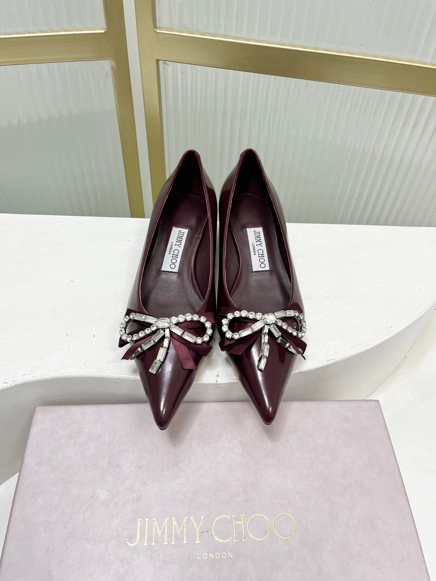 Jimmy 26s Pointed Toe Pump 25 Burgundy Cowhide 605964
