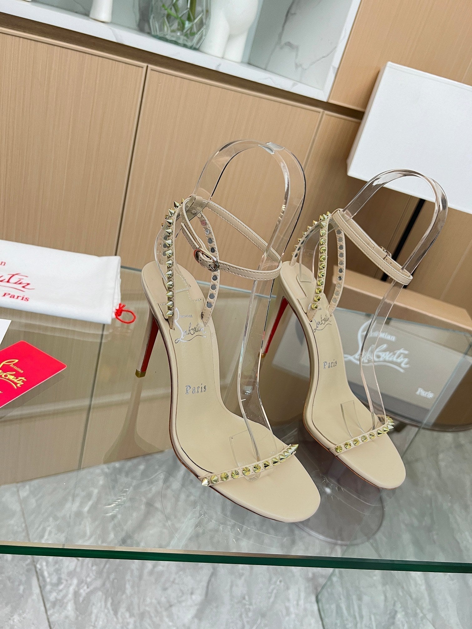 CL So Me 105 mm Strappy Sandal Cream Imported Rivets with Sheepskin 251017