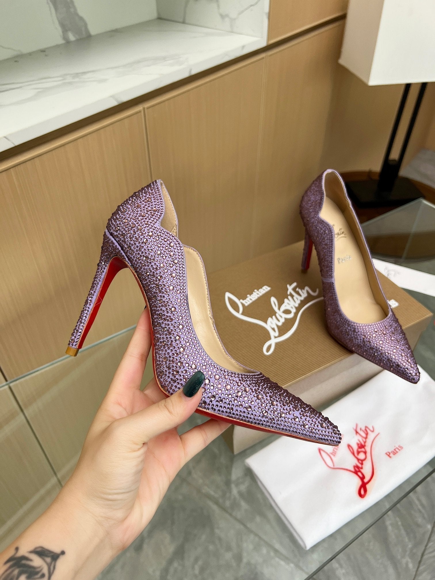 CL Hot Chick 100 Pumps Purple Strass Embellished Leather 251044