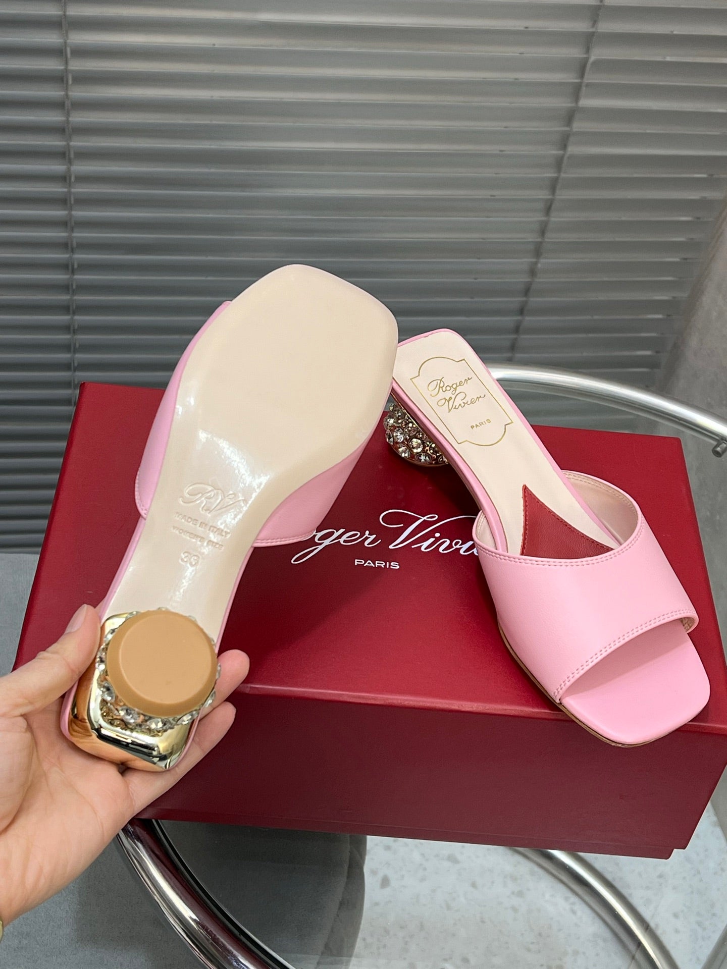 Viv Diamond Sole Mules Pink Cowhide 267690