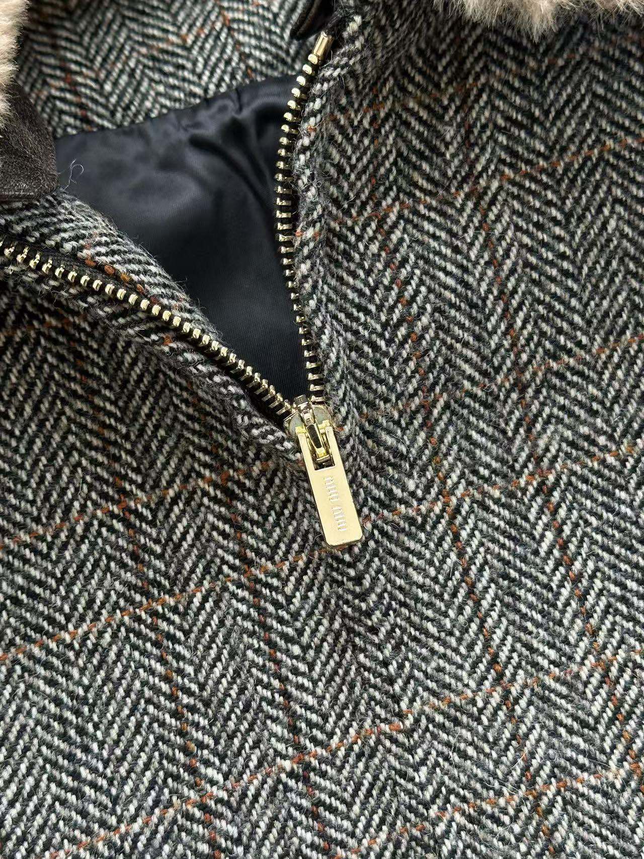 Miu Miu 25 Jacket Gray Beige Wool Viscose
