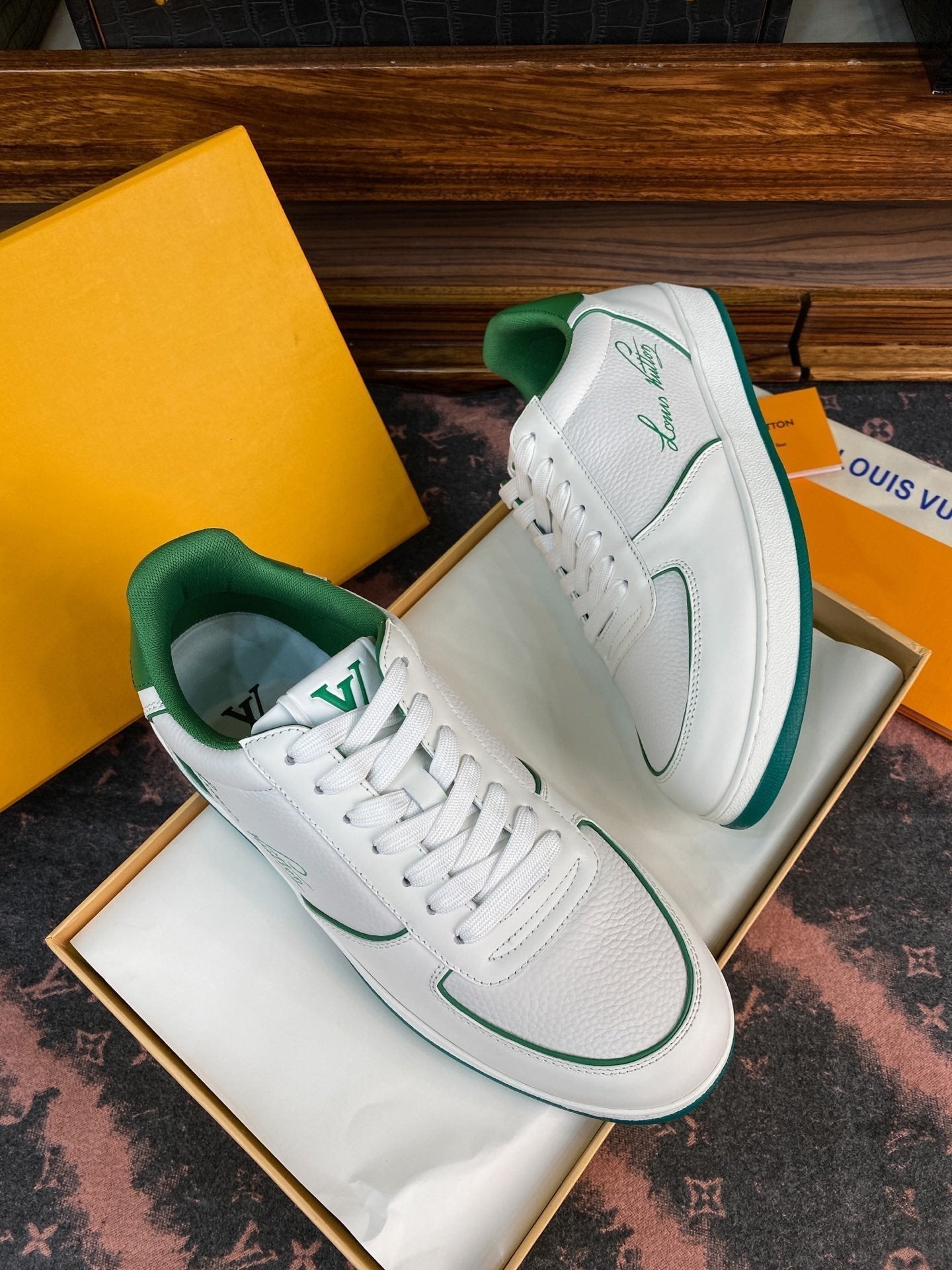 LV RIVOLI FAT SNEAKER WHITE GREEN
