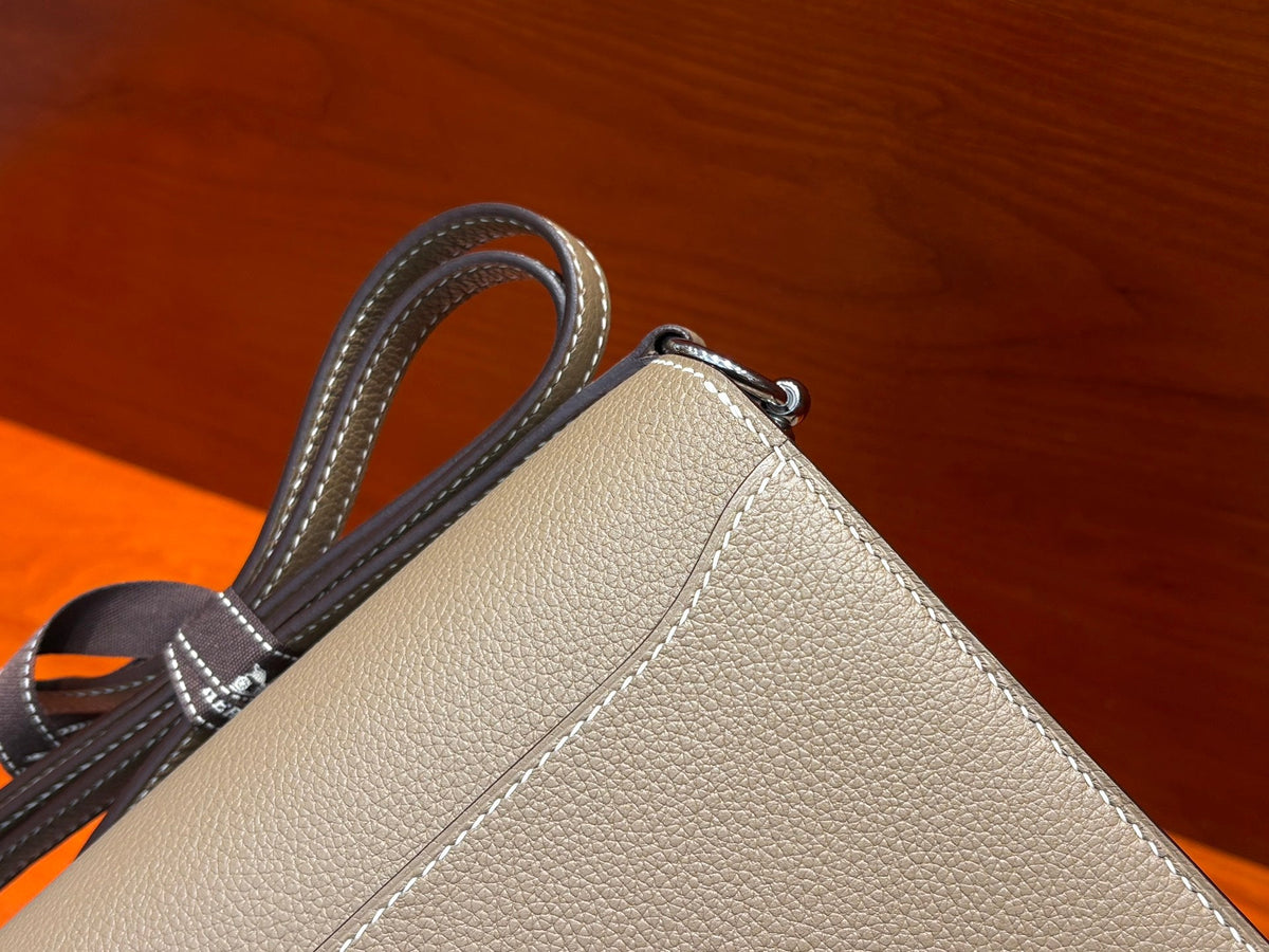 High-end Hermes 2026 Mini Roulis 18cm Evercolor Leather