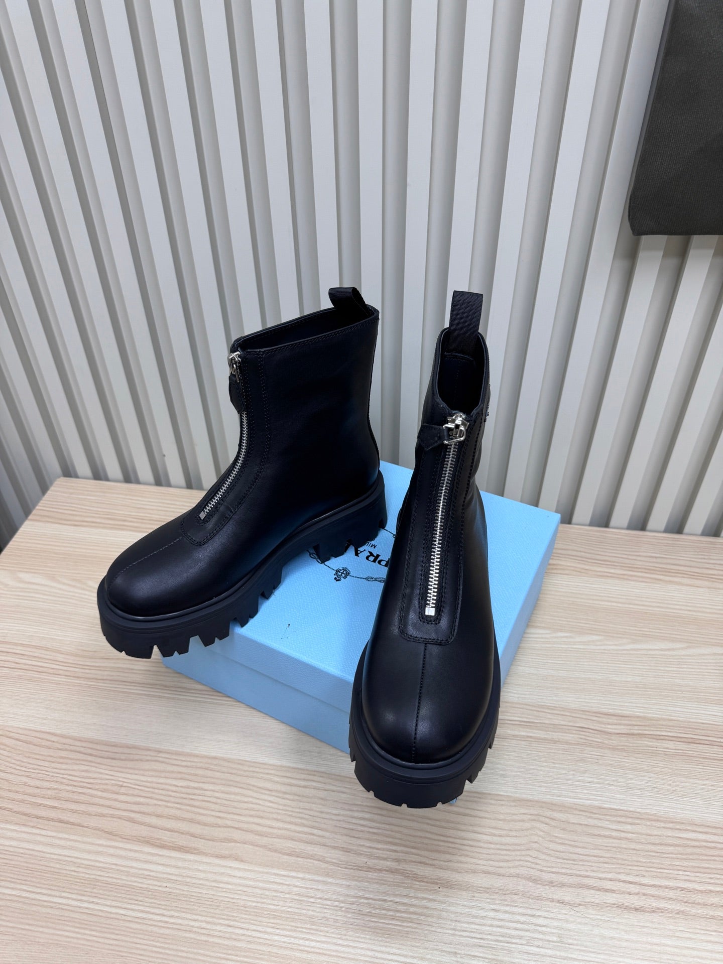 PRA Martin boots black sheepskin 443650