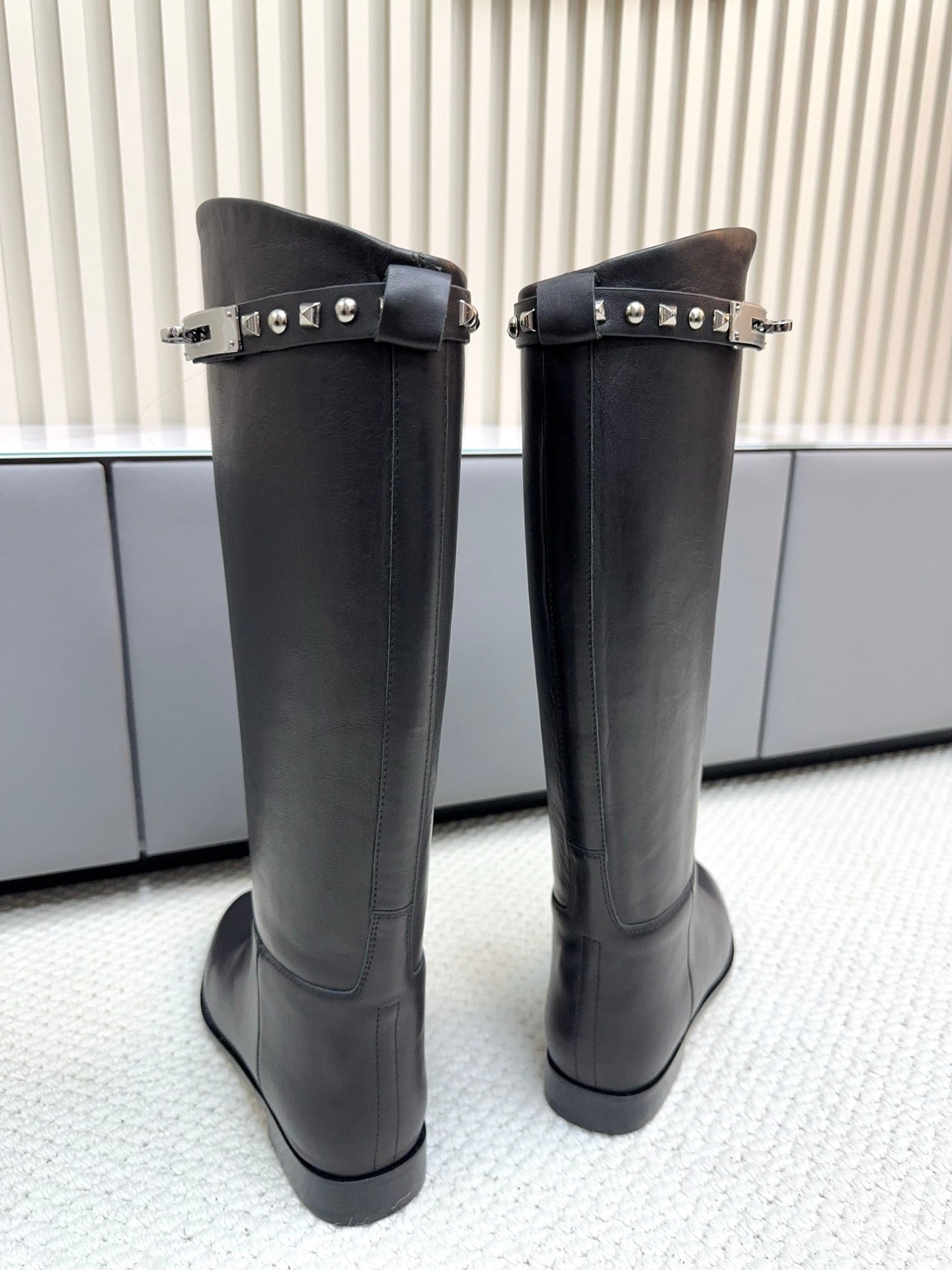 HM 25ss Kelly Buckle Riding Boots Black Cowhide 576121