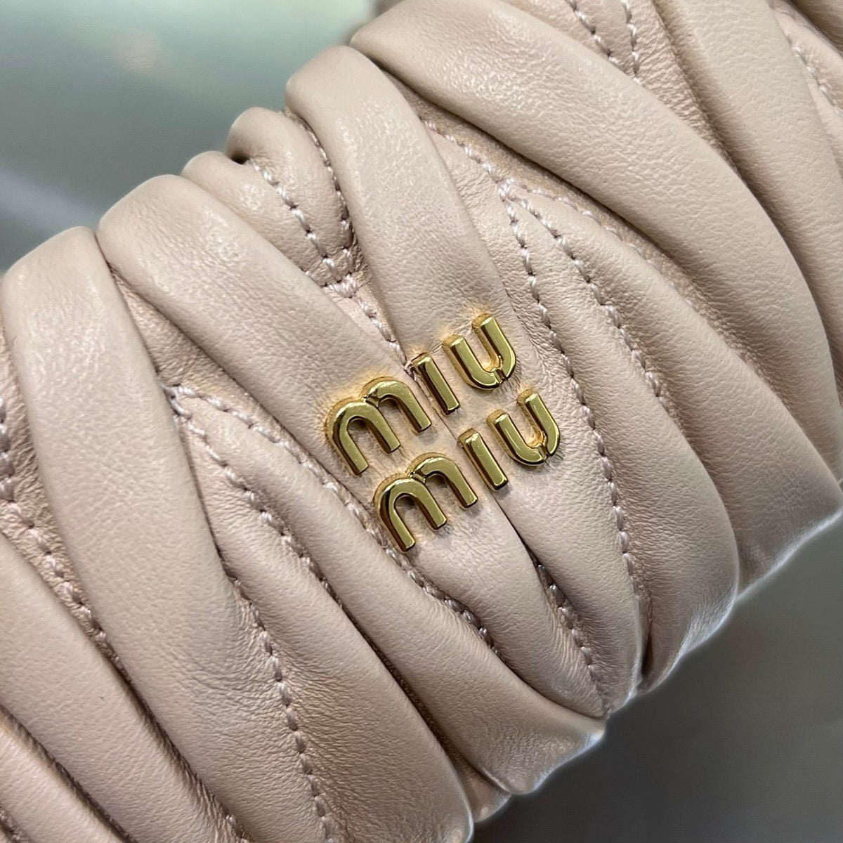 MiuMiu 2026 Matelassé Zipped Pouch Bag 15cm Pink Leather