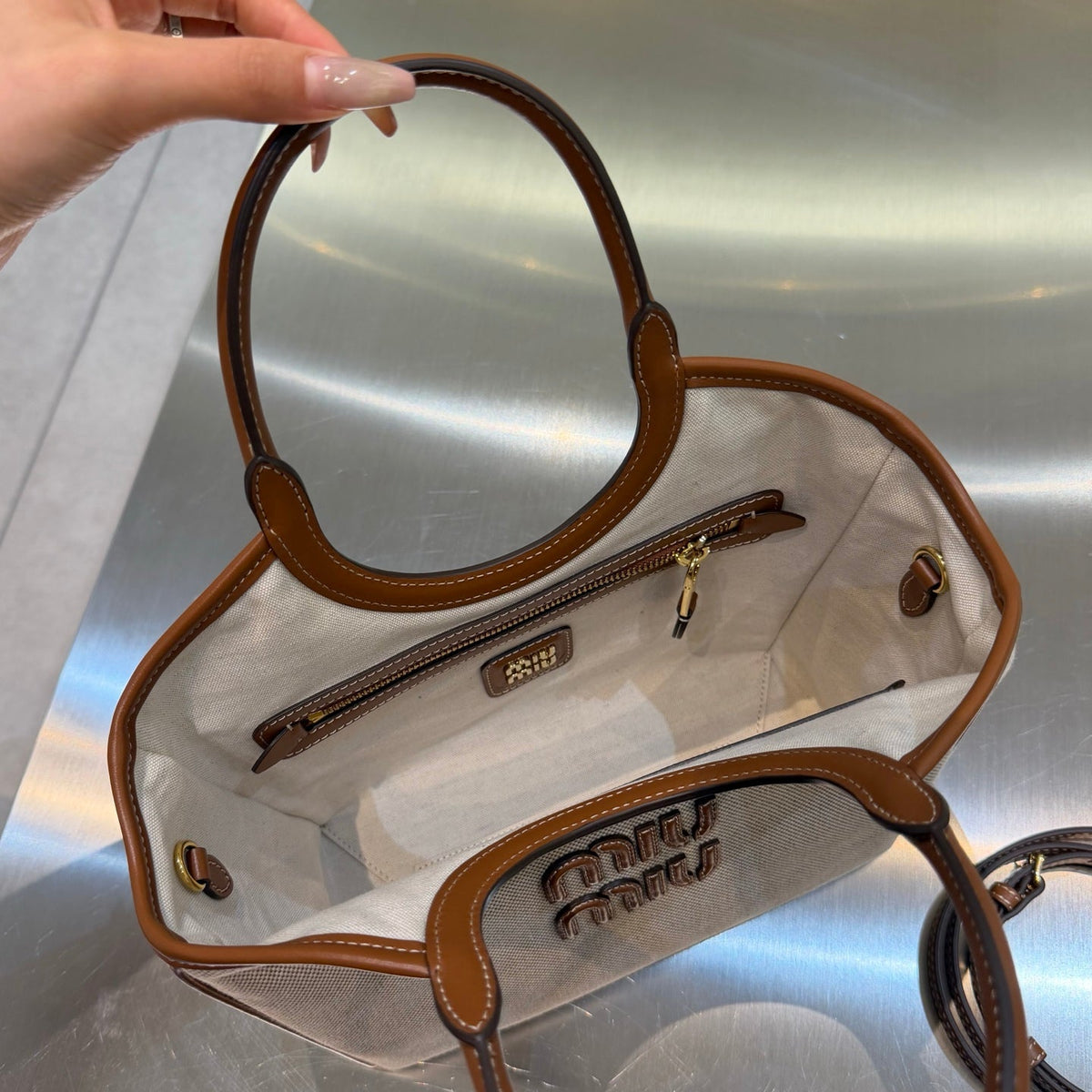 MiuMiu 2026 Tote Bag 22cm Ivory Canvas Leather