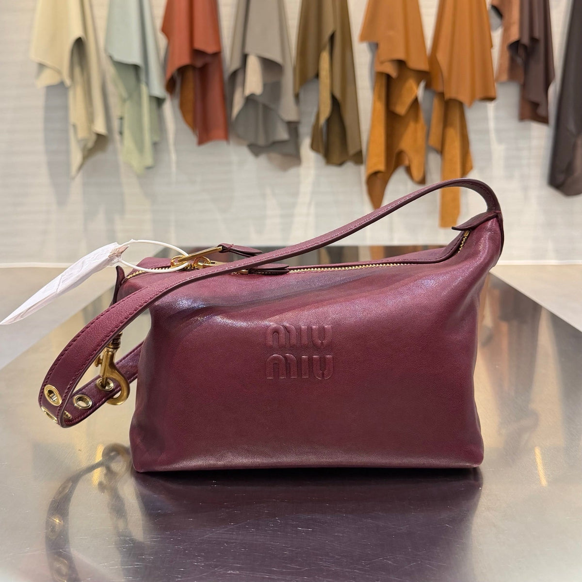 MiuMiu 2026 Amaranth Spirit Bag 22cm Suede Leather