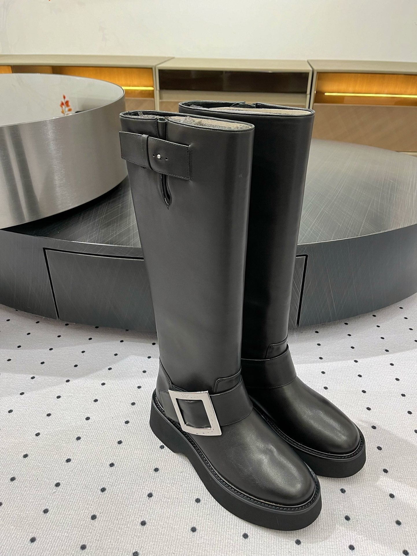 Roger Vivier Boots