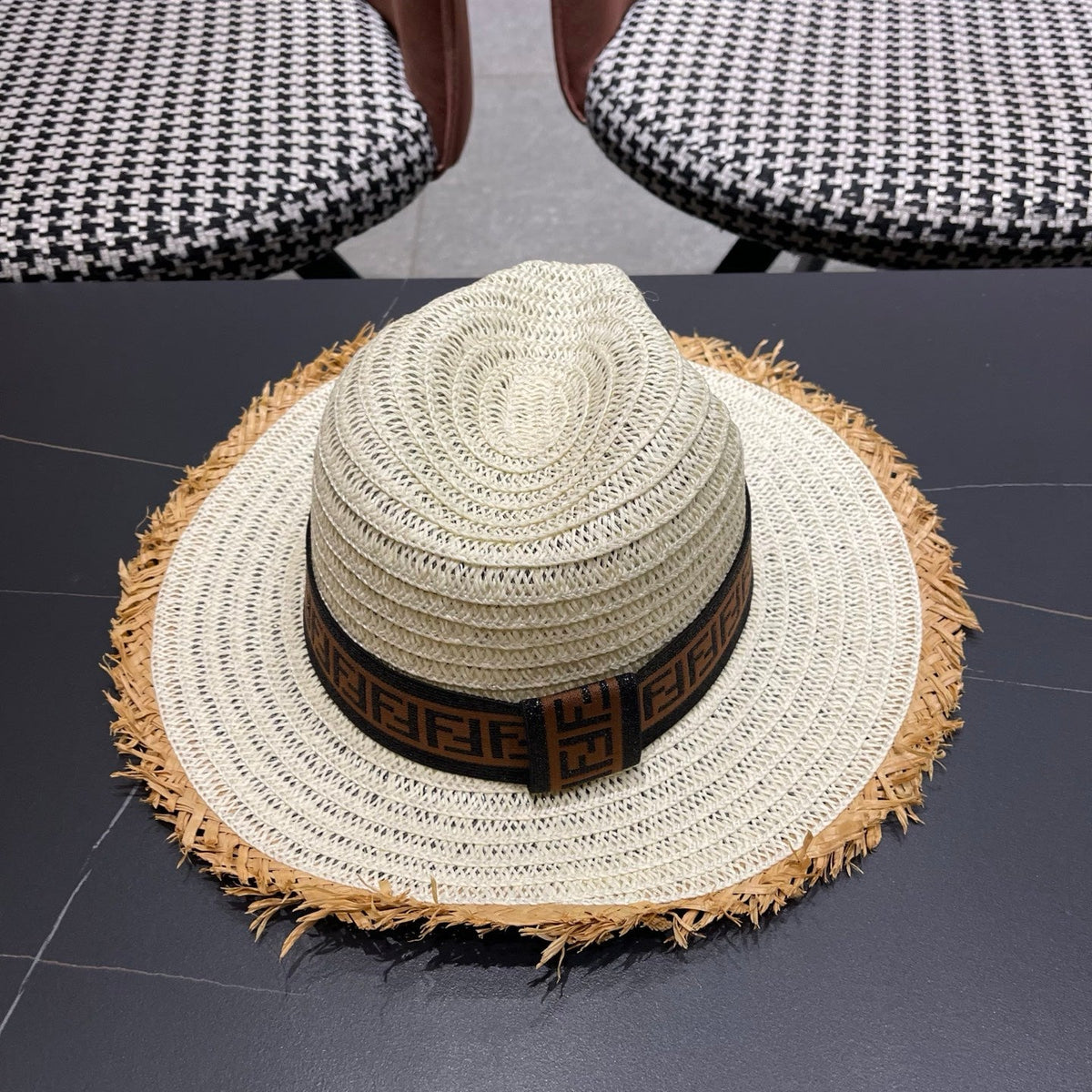 Fendi Wide-Brimmed Straw Hat 491777