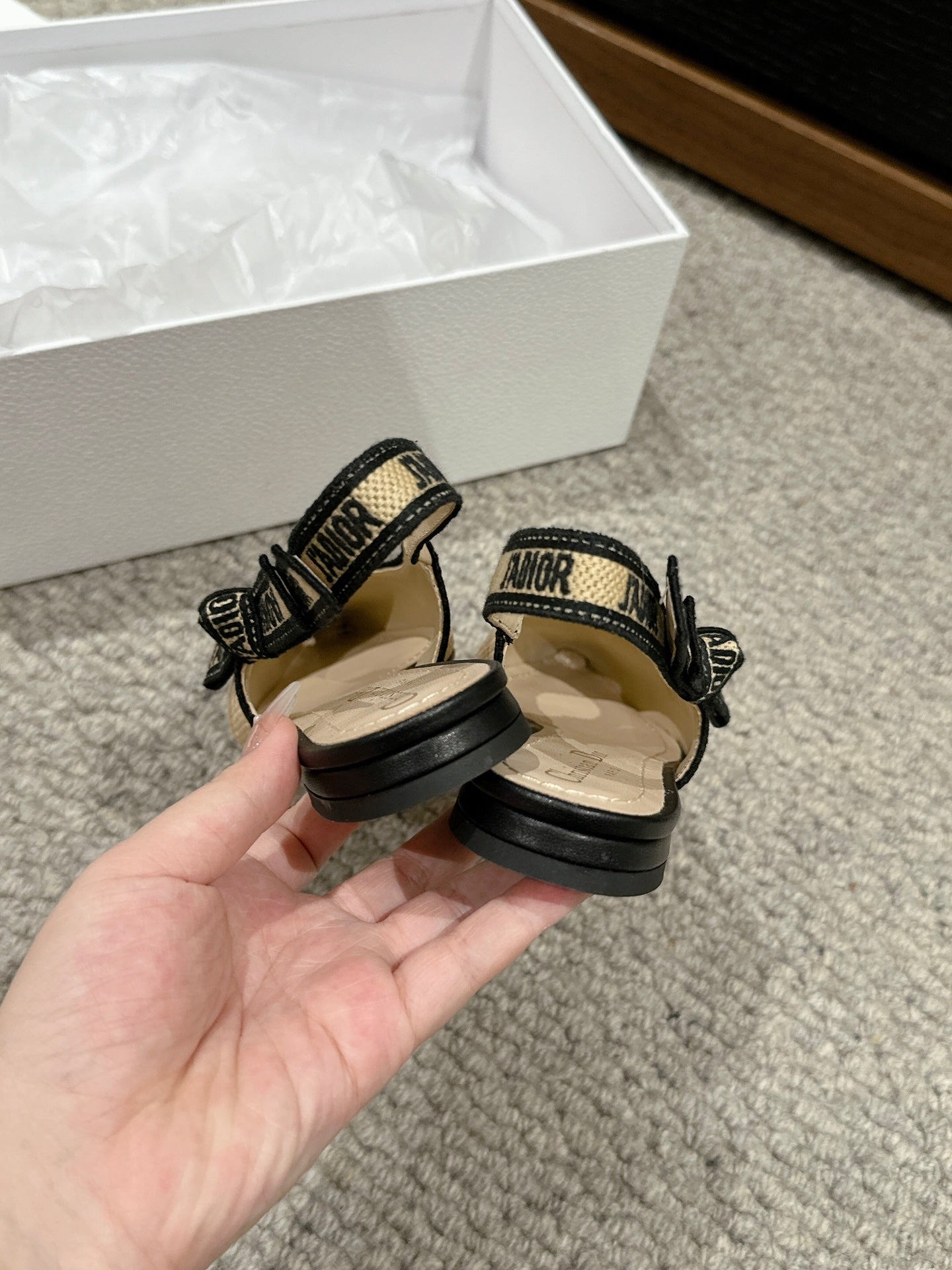 cd slingback flat beige raffia lambskin