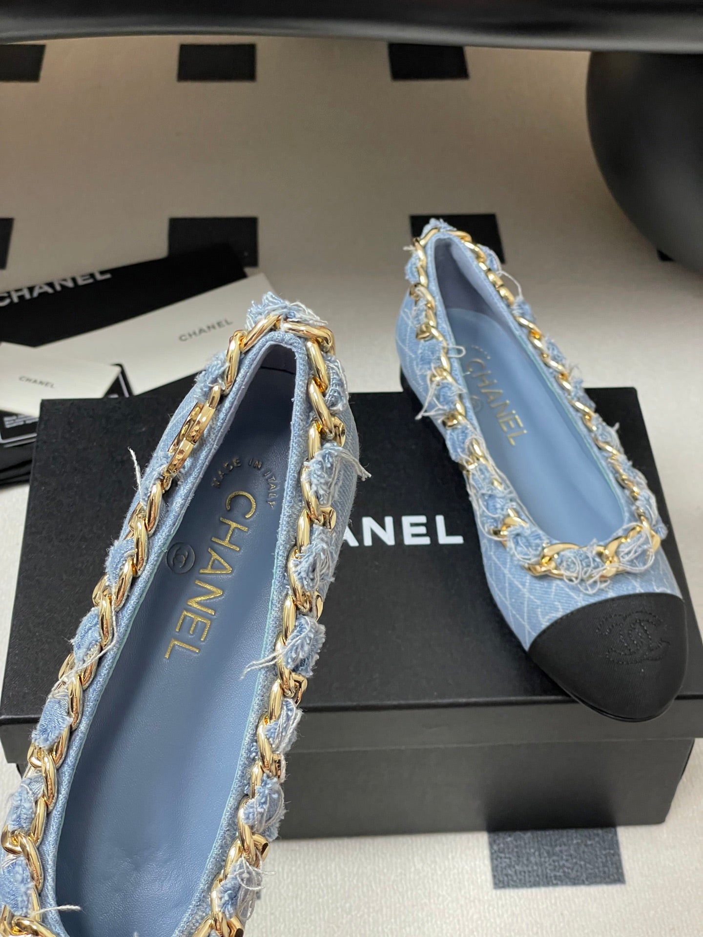 Chanel 25A Ballet Flats Big Chain Double C Blue Denim Sheepskin 393817