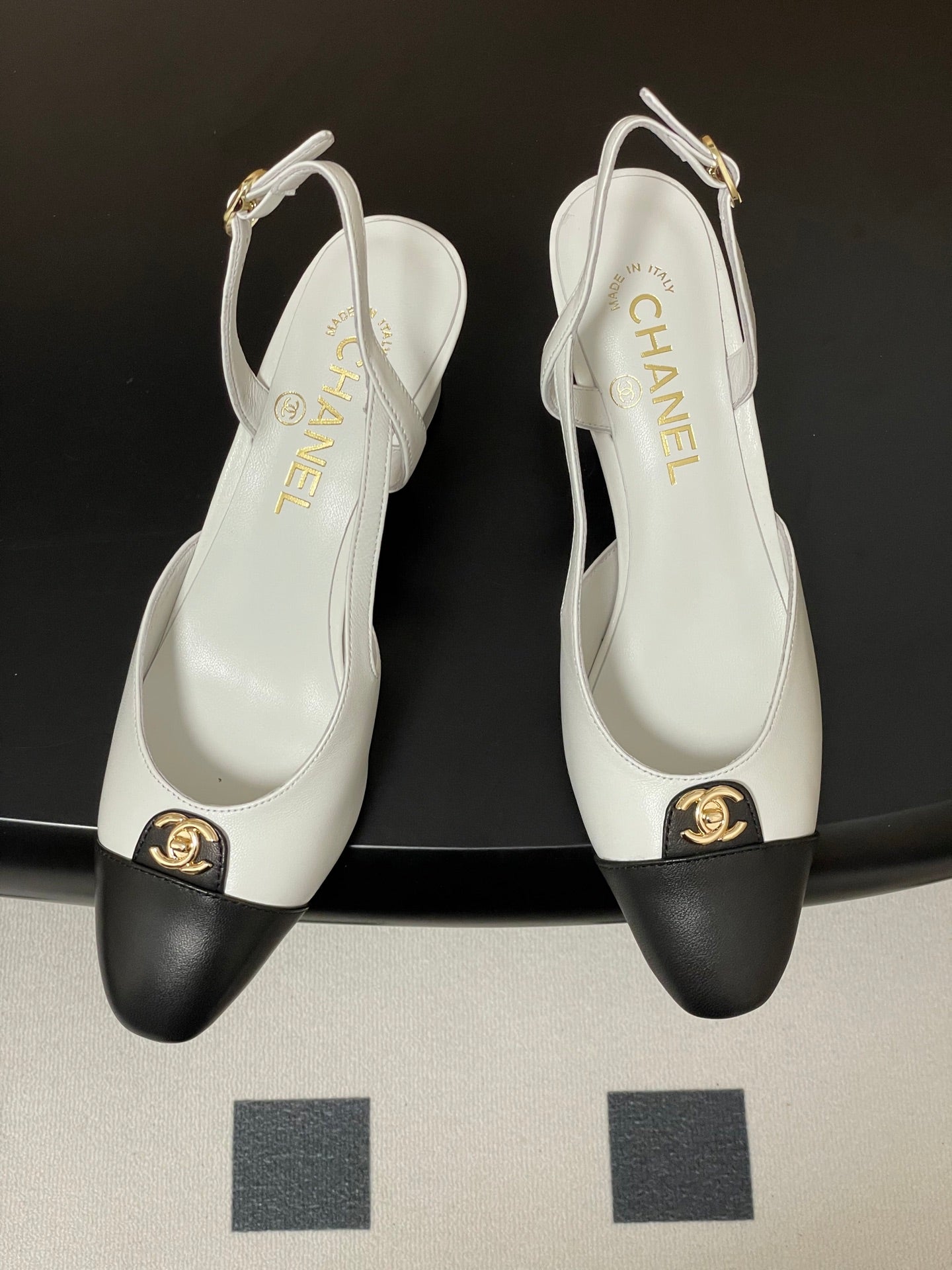 Chanel 25 Slingback 50mm White Black Lambskin 473217