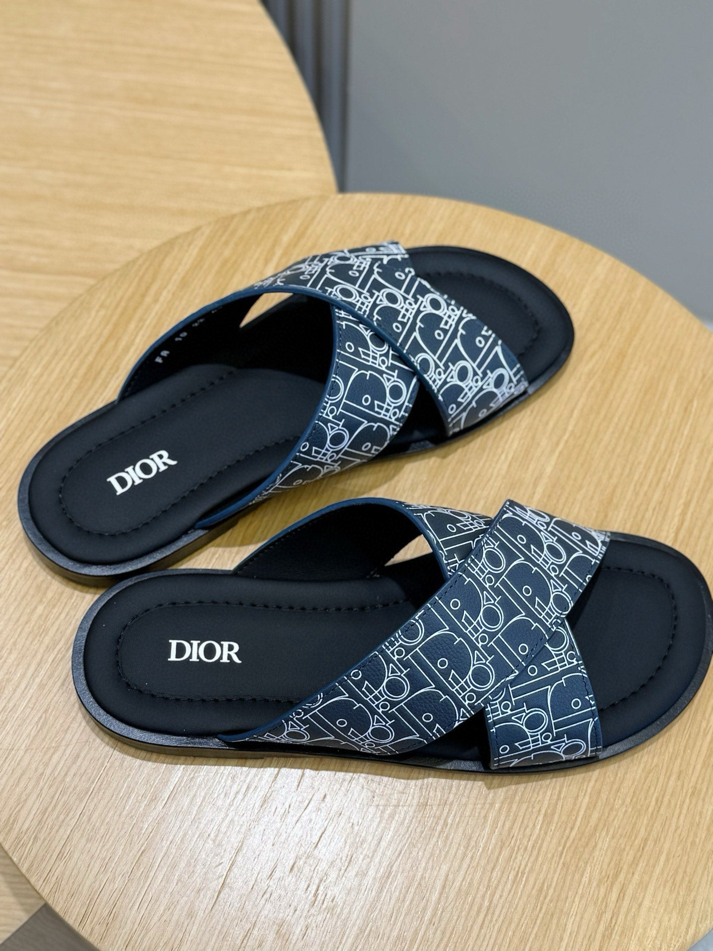 CD Alias Slide Blue Cowhide 643232