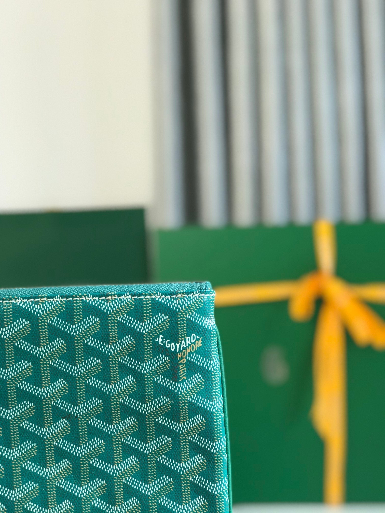 SÃ‰NAT MGM POUCH 40 IN GREEN GOYARDINE CANVAS
