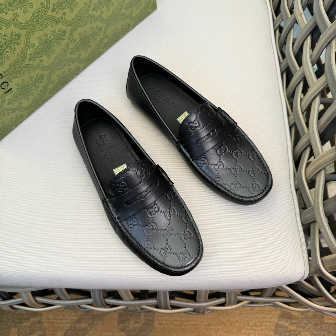 GG Men's Loafer Black Embossed Cowhide 876273