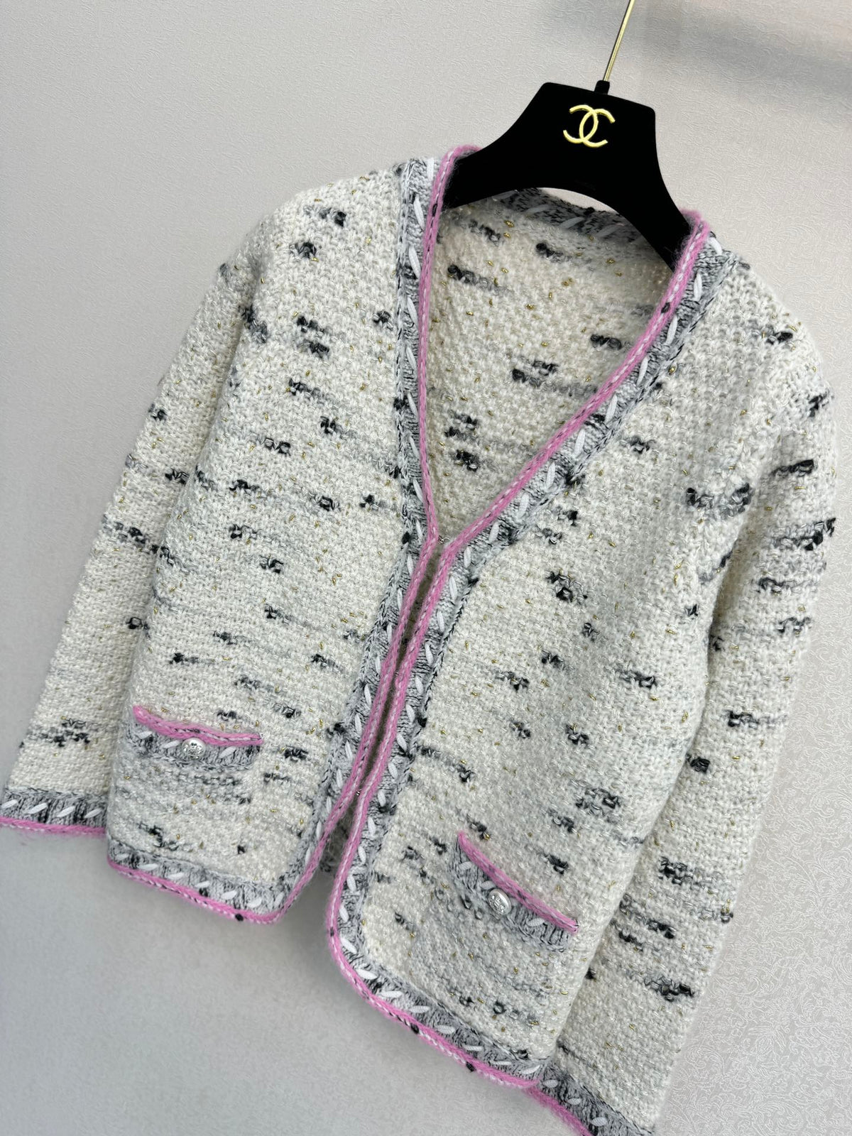 Chanel 2026 V-neck Cardigan Pink Mix White Wool 424707