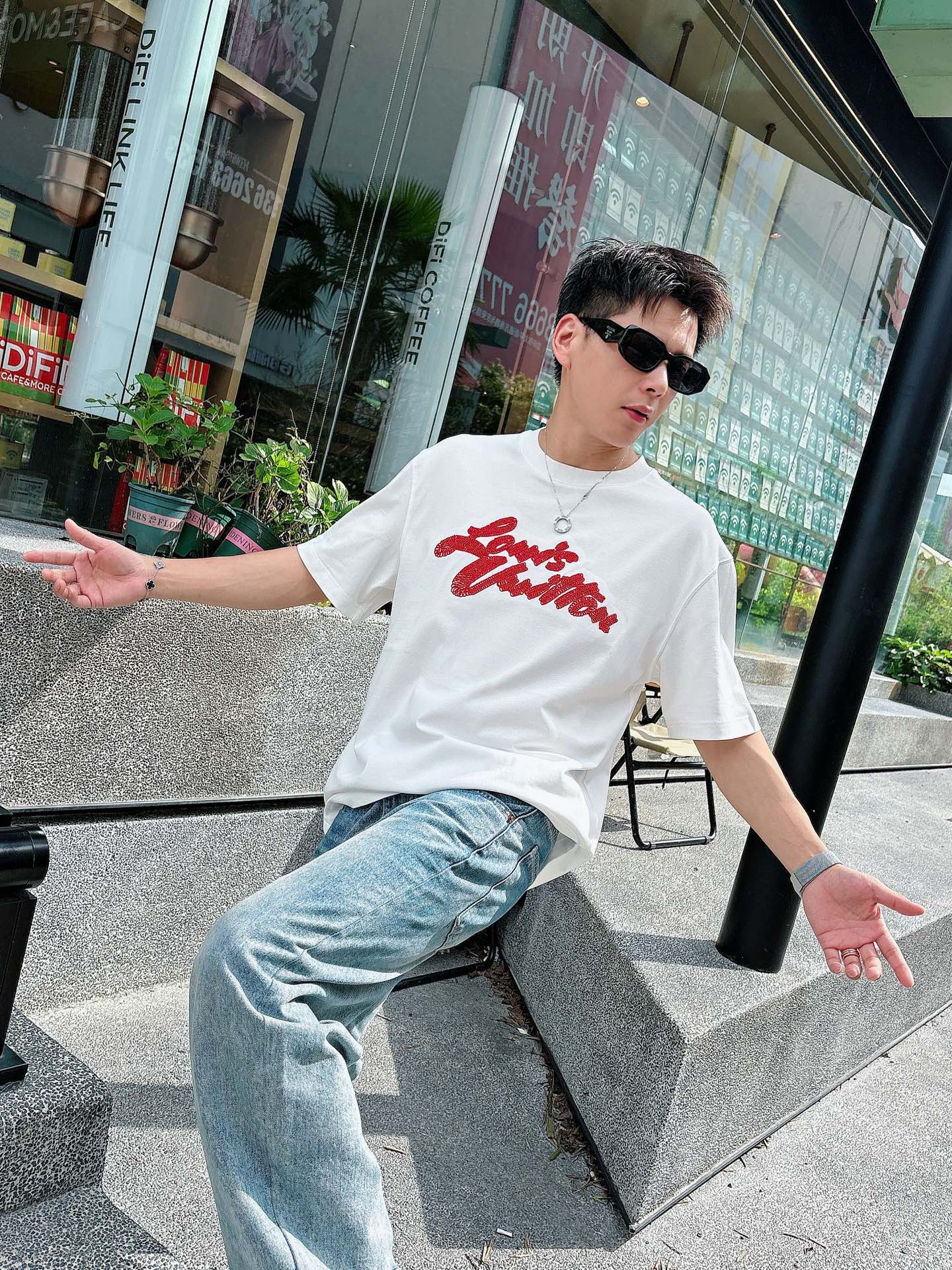 LV 26A Short-Sleeve T-Shirt White Red Cotton 406014