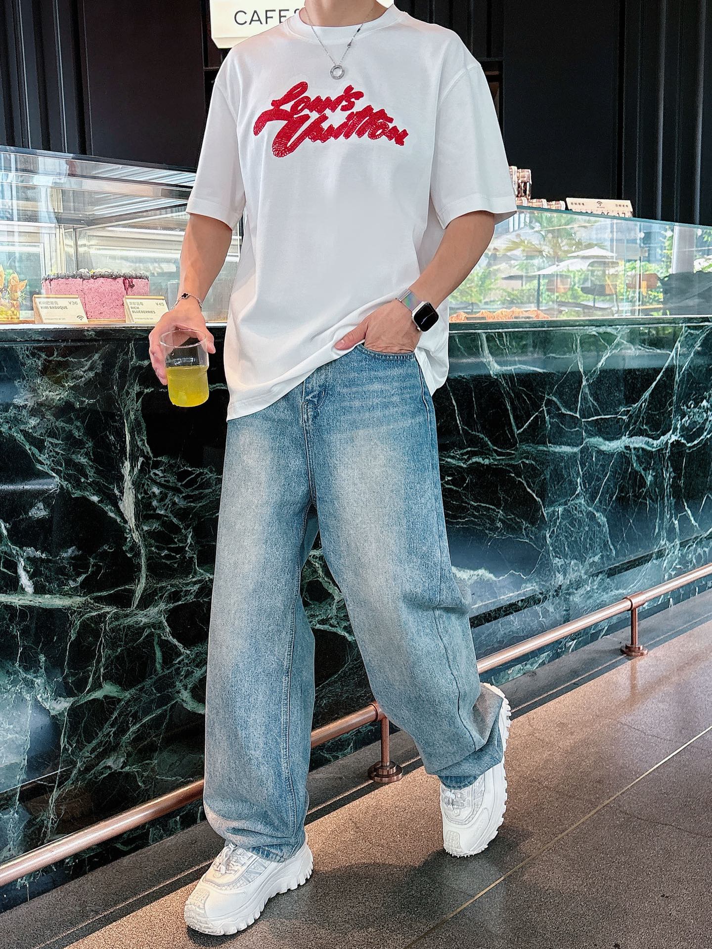 LV 26A Short-Sleeve T-Shirt White Red Cotton 406014