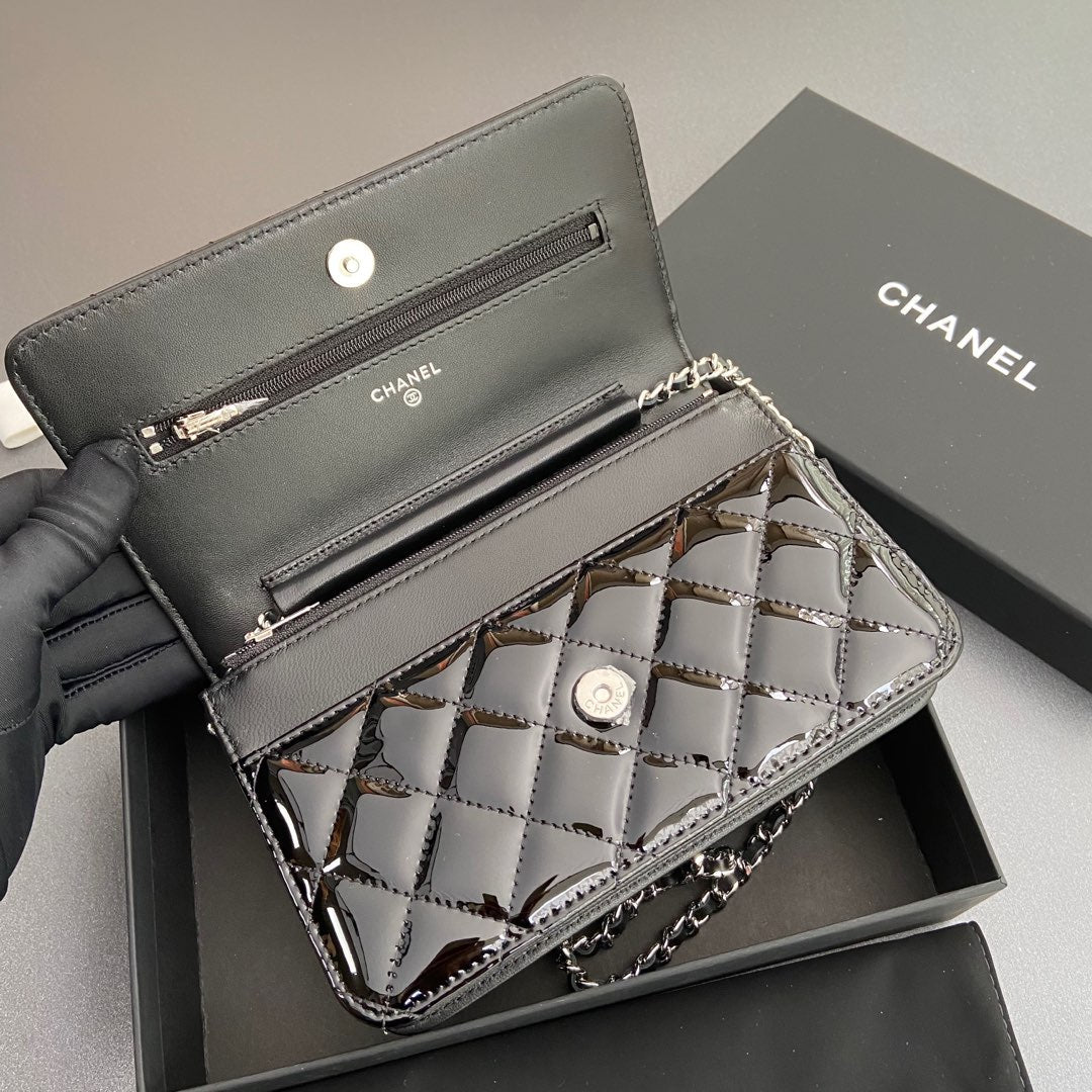 CC Woc 20cm Black Patent Calfskin Silver Hardware