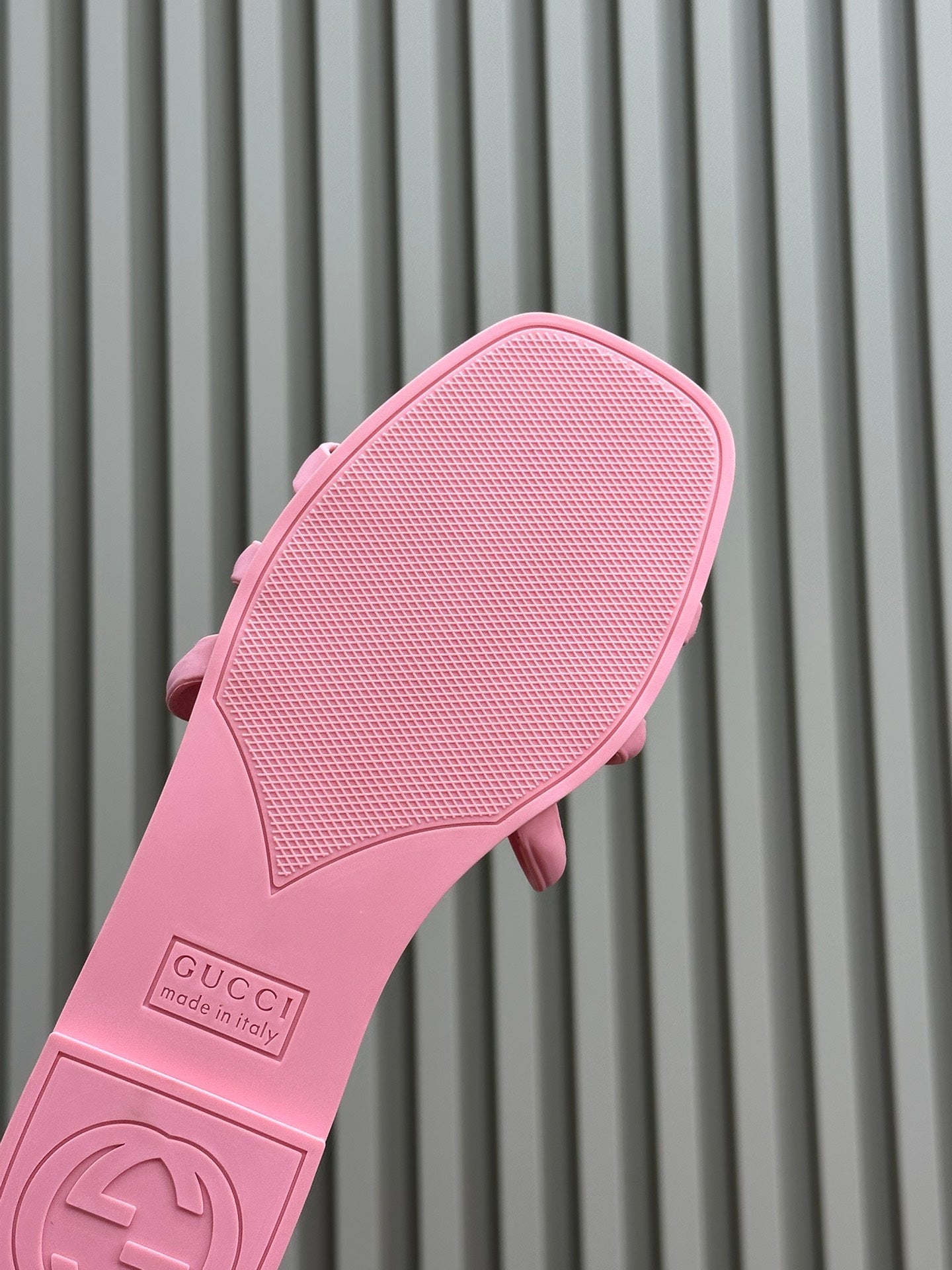 GG Interlocking Slide Pink