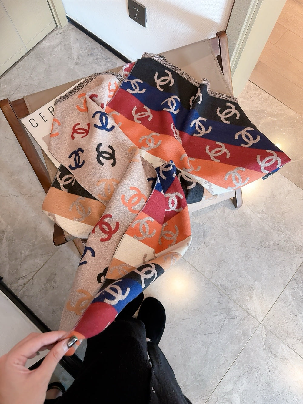 CC Scarf 180 CM In Colorful Two-Sided Wool Cashmere 383985