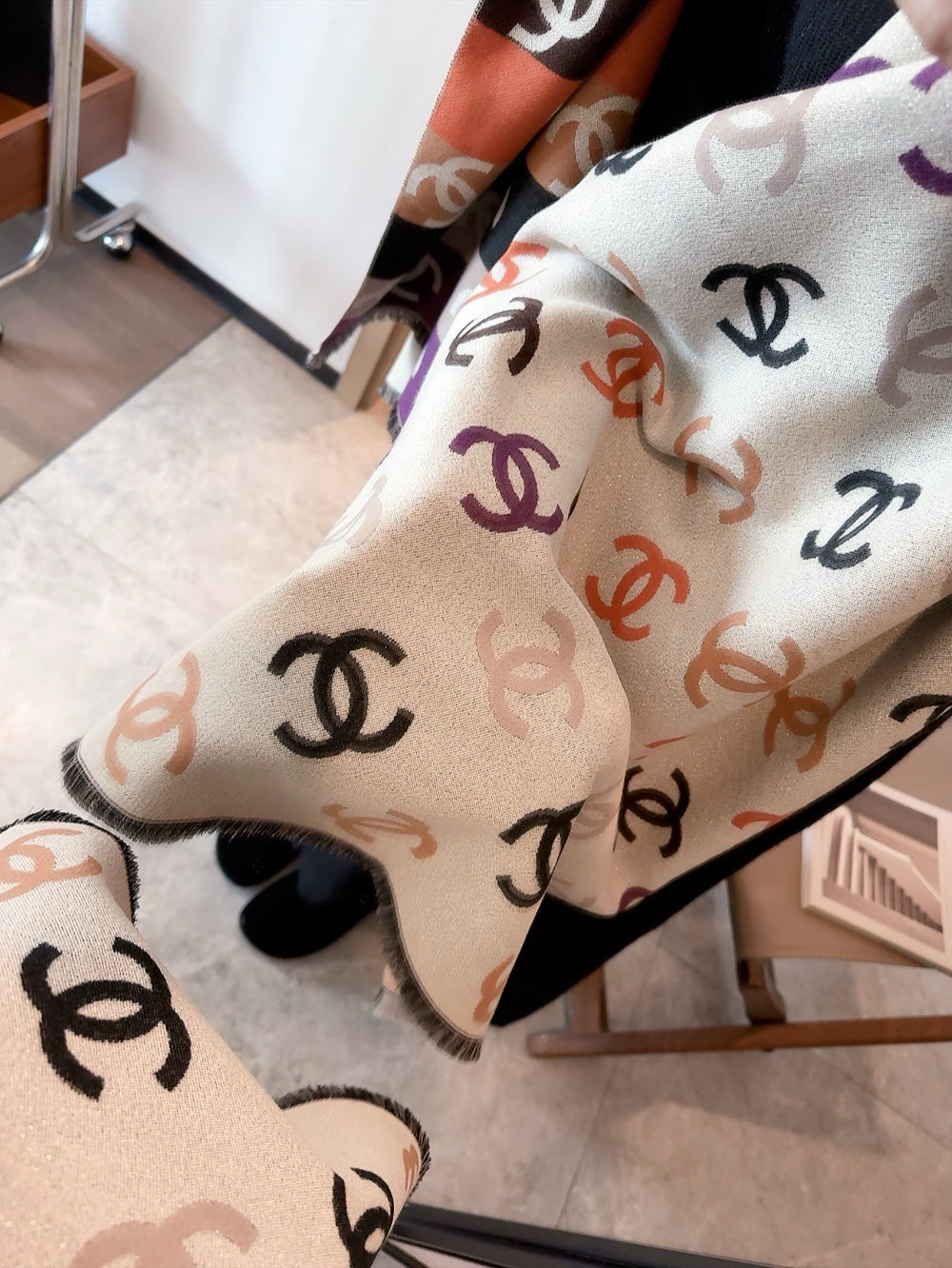CC Scarf 180 CM In Colorful Two-Sided Wool Cashmere 383986