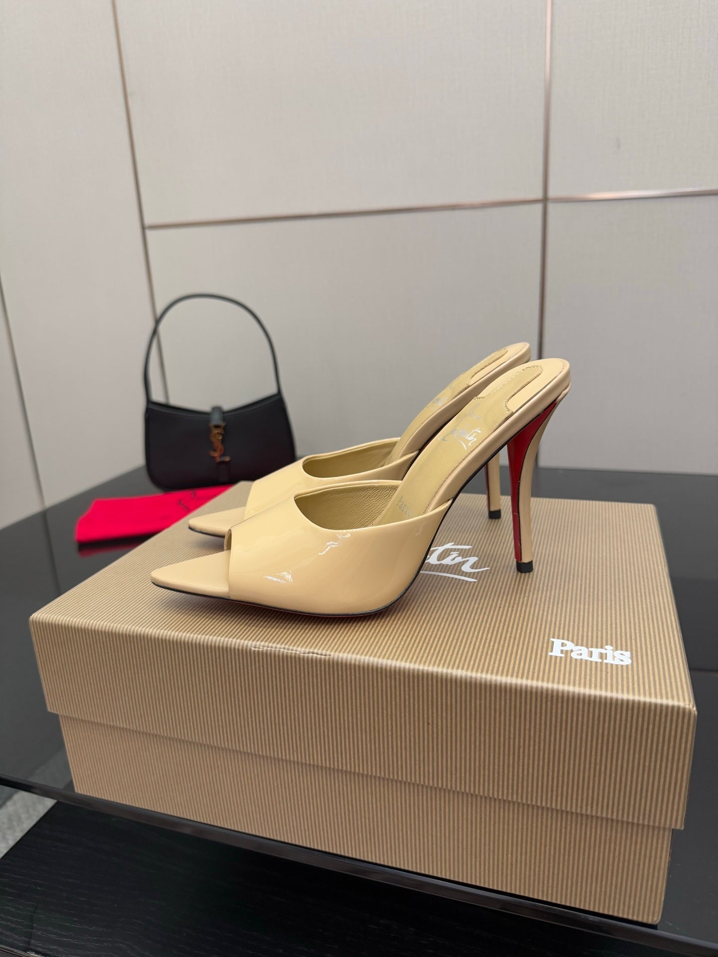 CL 26SS High Heel Sandals 100 Beige Patent Leather 532167